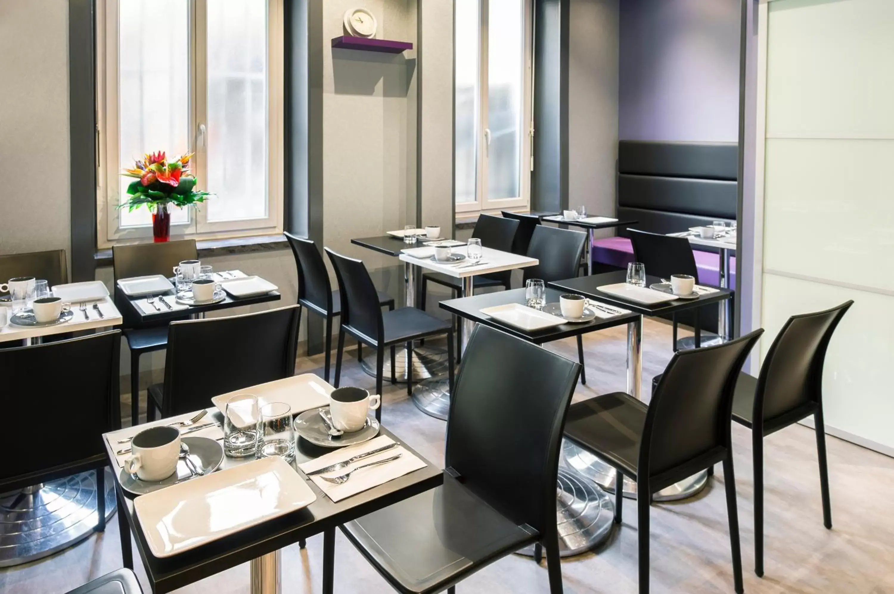 Restaurant/Places to Eat in Hotel des Savoies Lyon Perrache