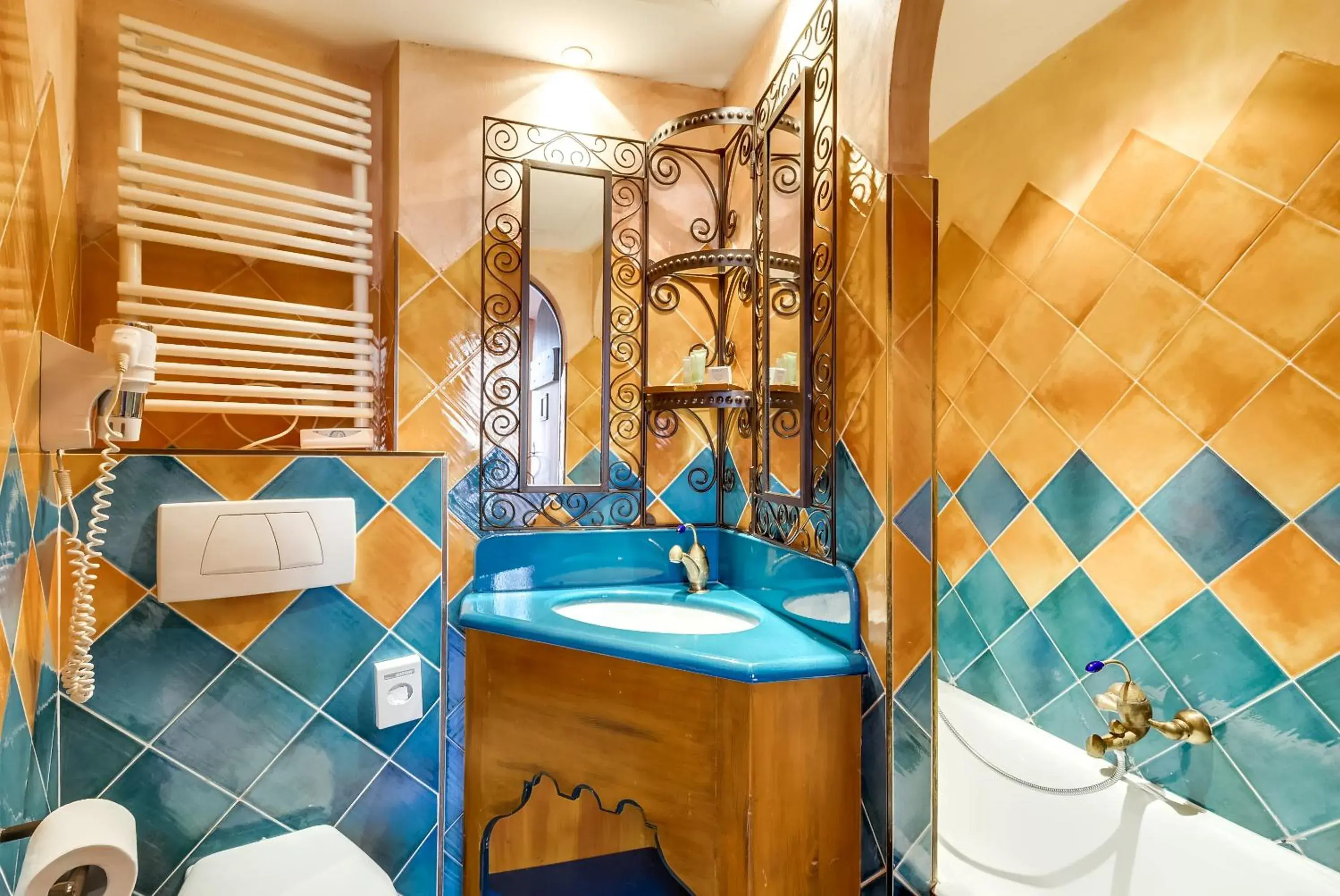 Bathroom in Villa Royale Montsouris