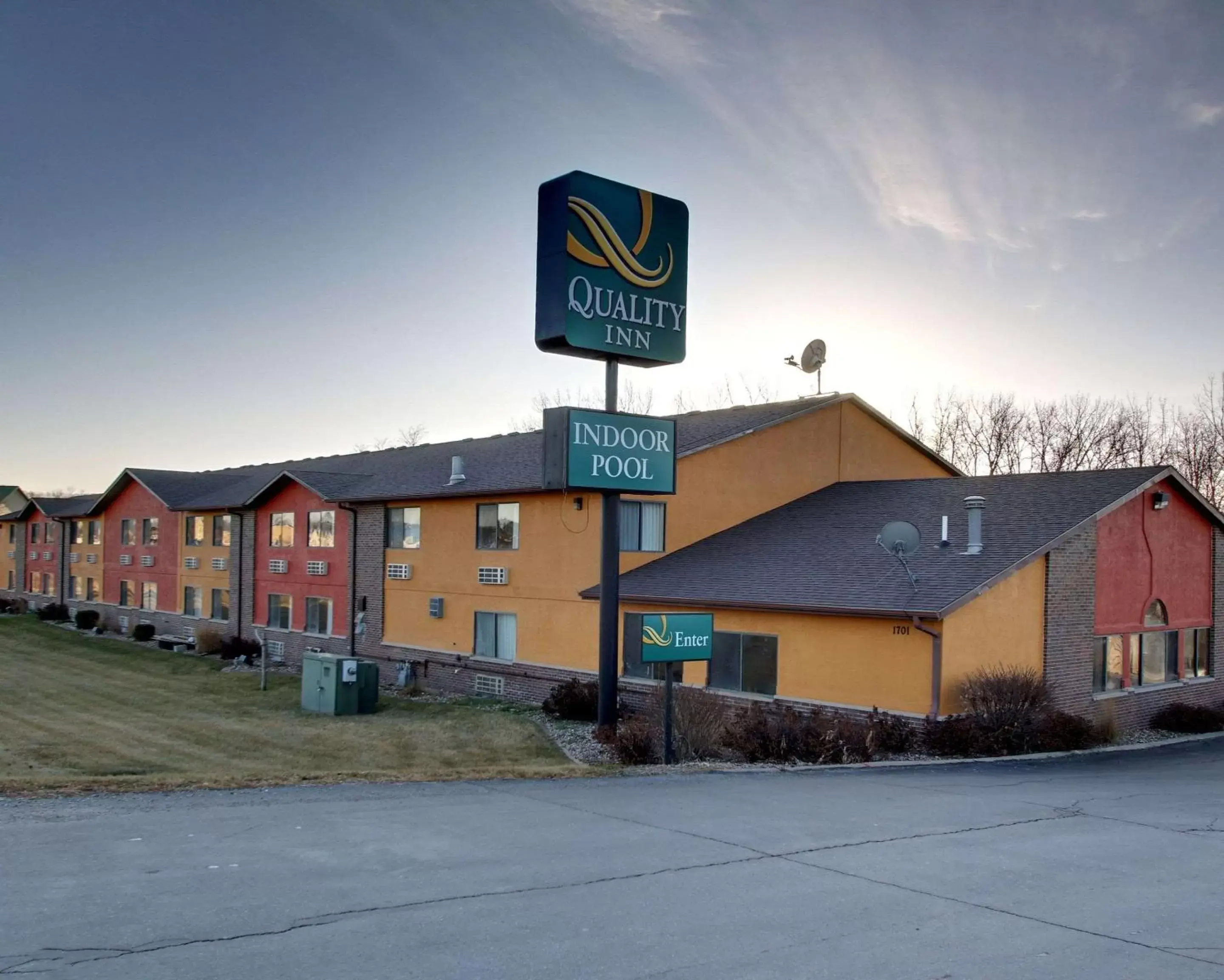Property Building in Quality Inn Indianola