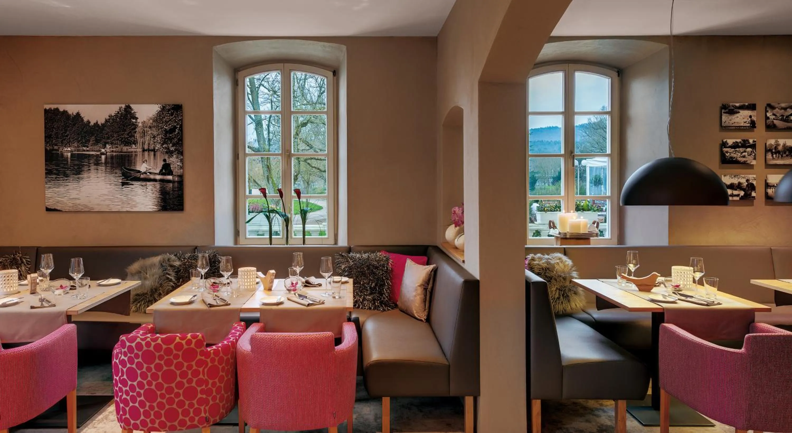 Restaurant/places to eat in Nells Park Hotel