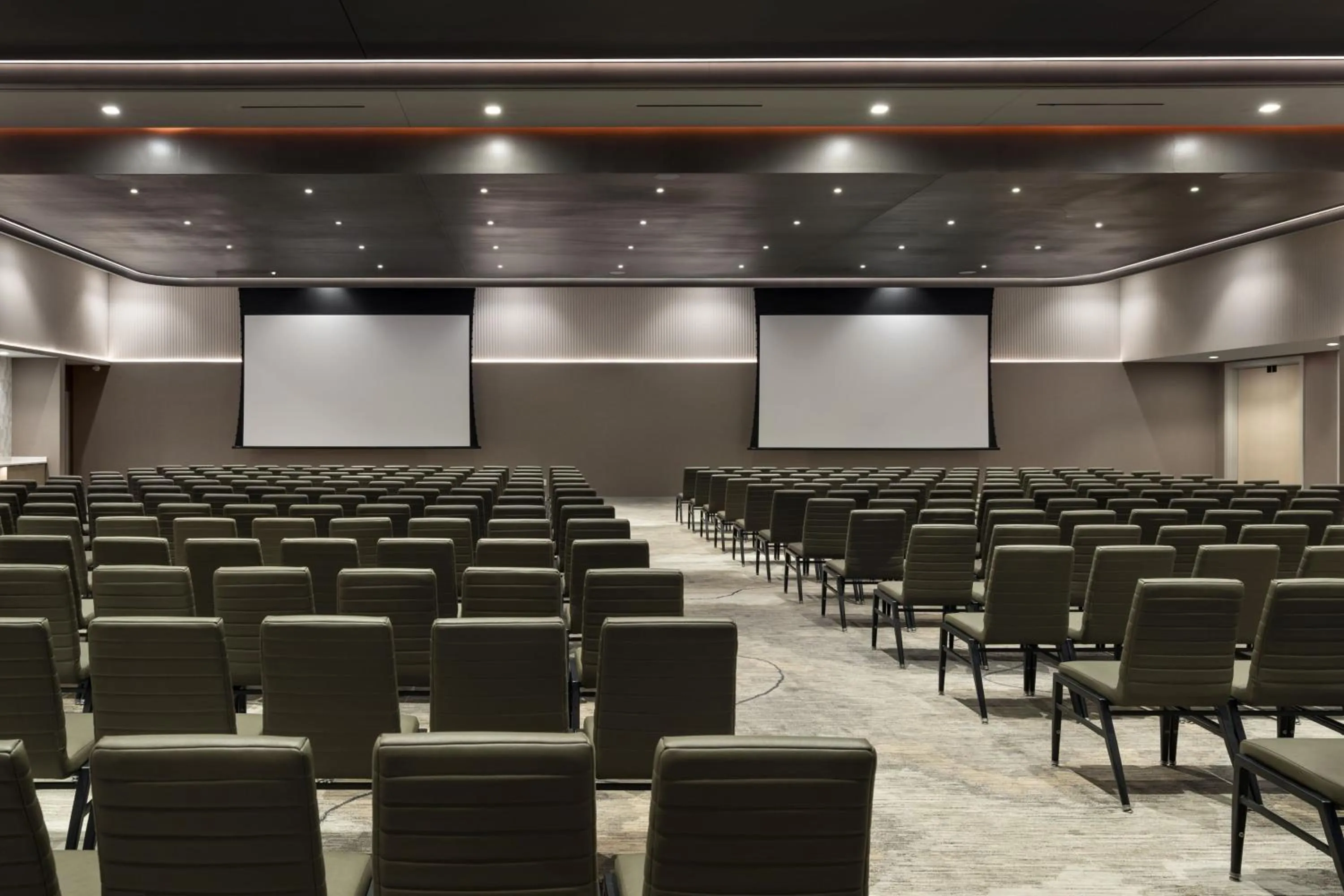 Meeting/conference room in Cascade Hotel, Kansas City, a Tribute Portfolio Hotel