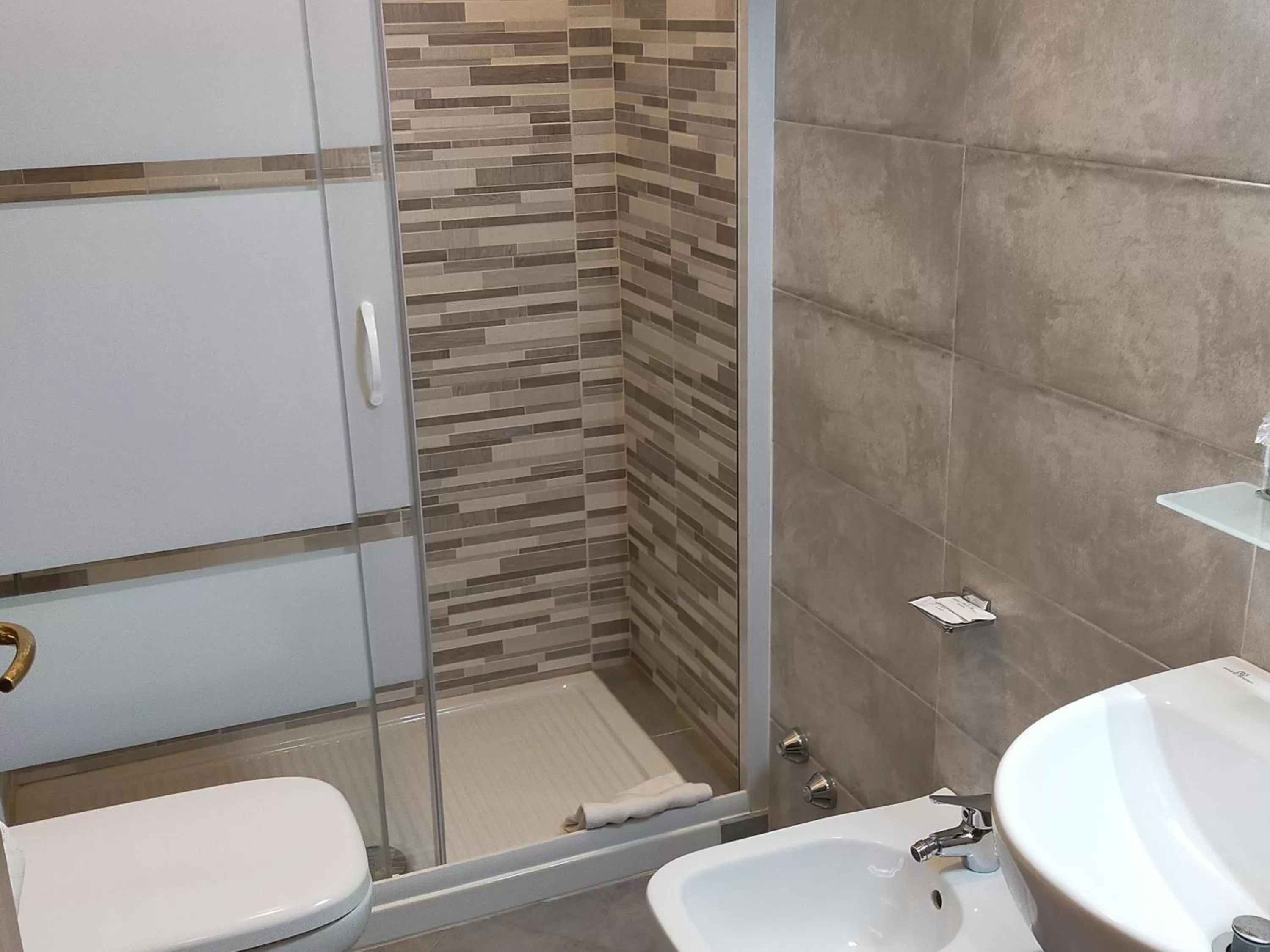 Bathroom in AUTO PARK Hotel