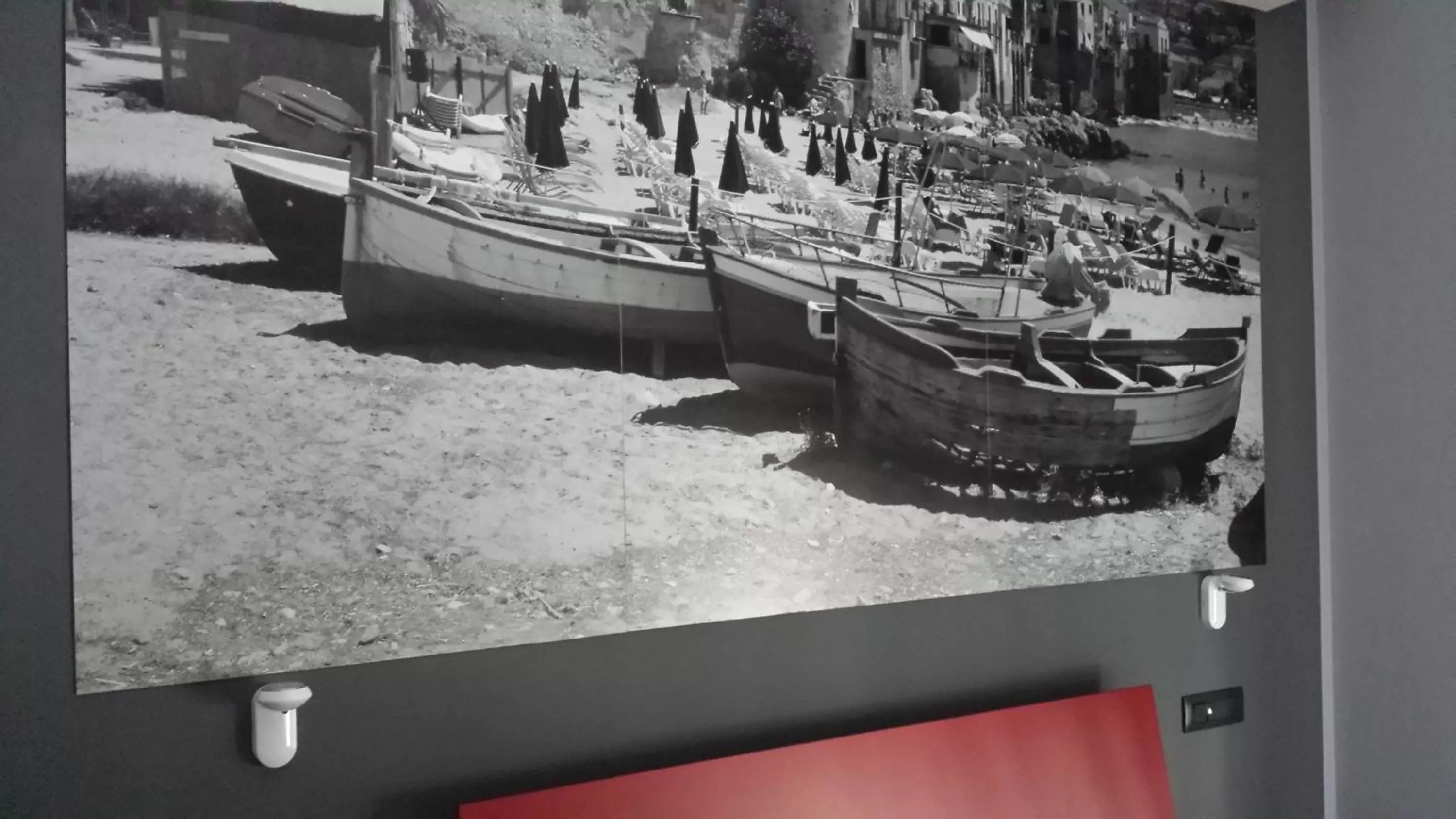 Bedroom in Alma Hotel