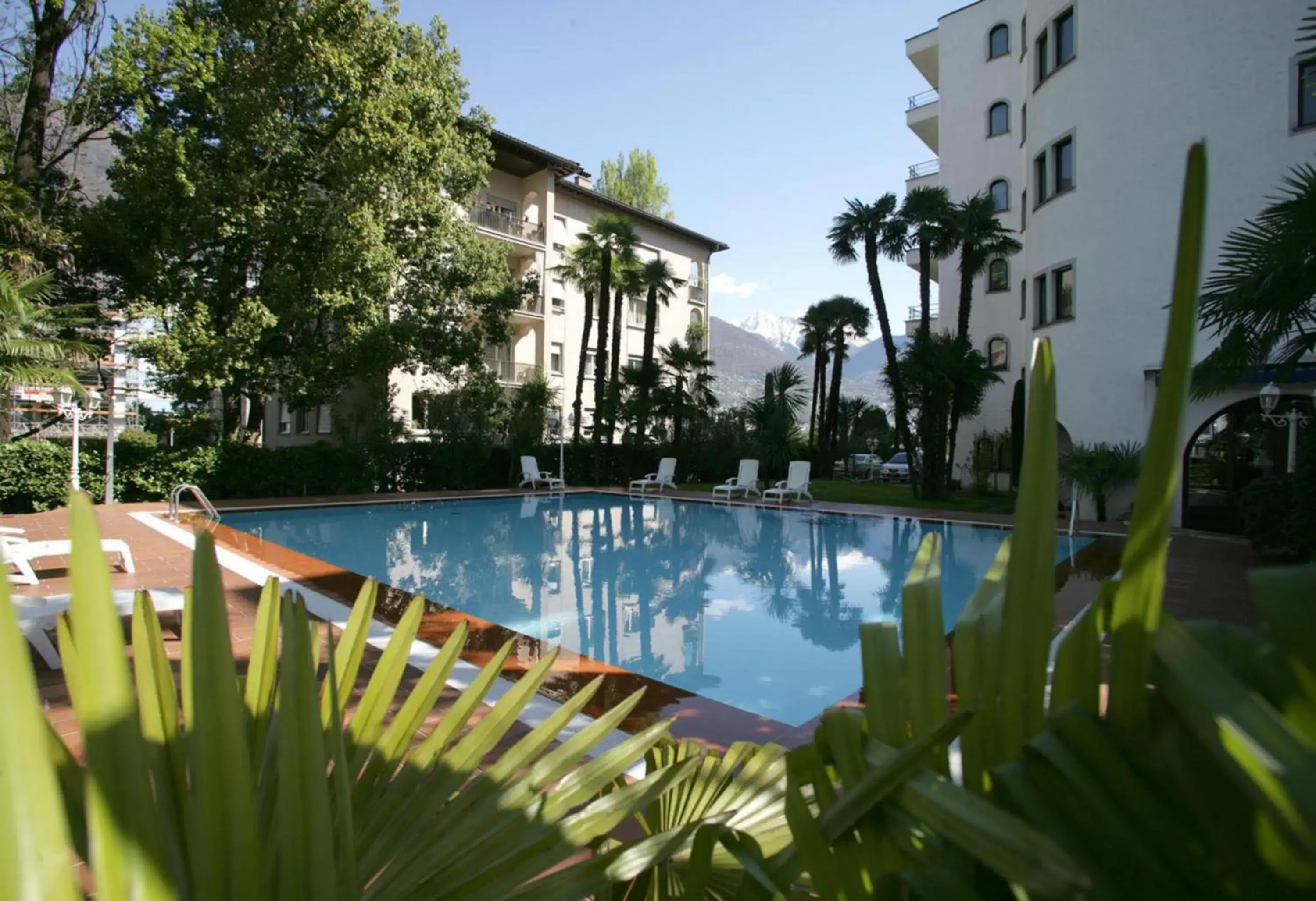 Swimming Pool in Aparthotel Al Lago