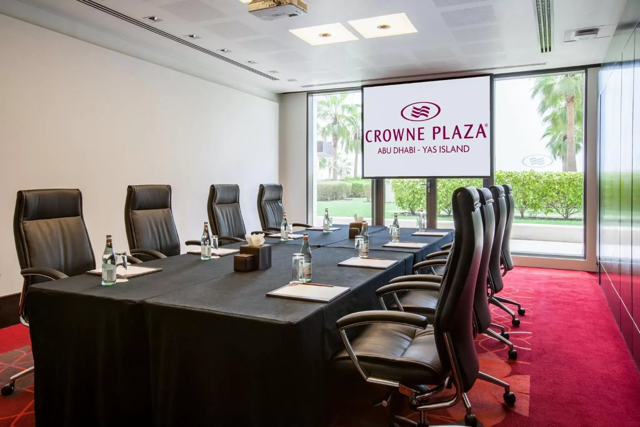 Meeting/conference room in Crowne Plaza Yas Island, an IHG Hotel