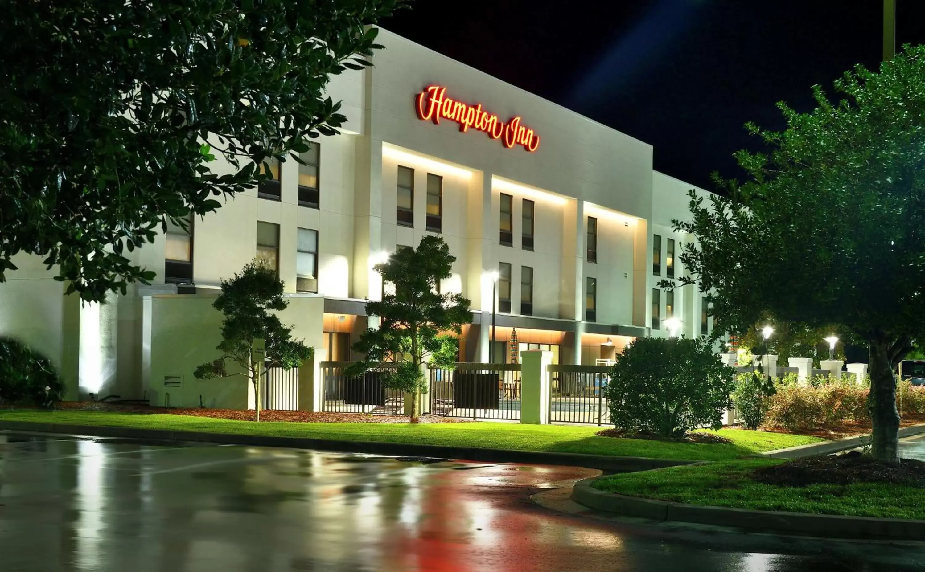 Property building in Hampton Inn Santee-I-95 Property building in Hampton Inn Santee-I-95