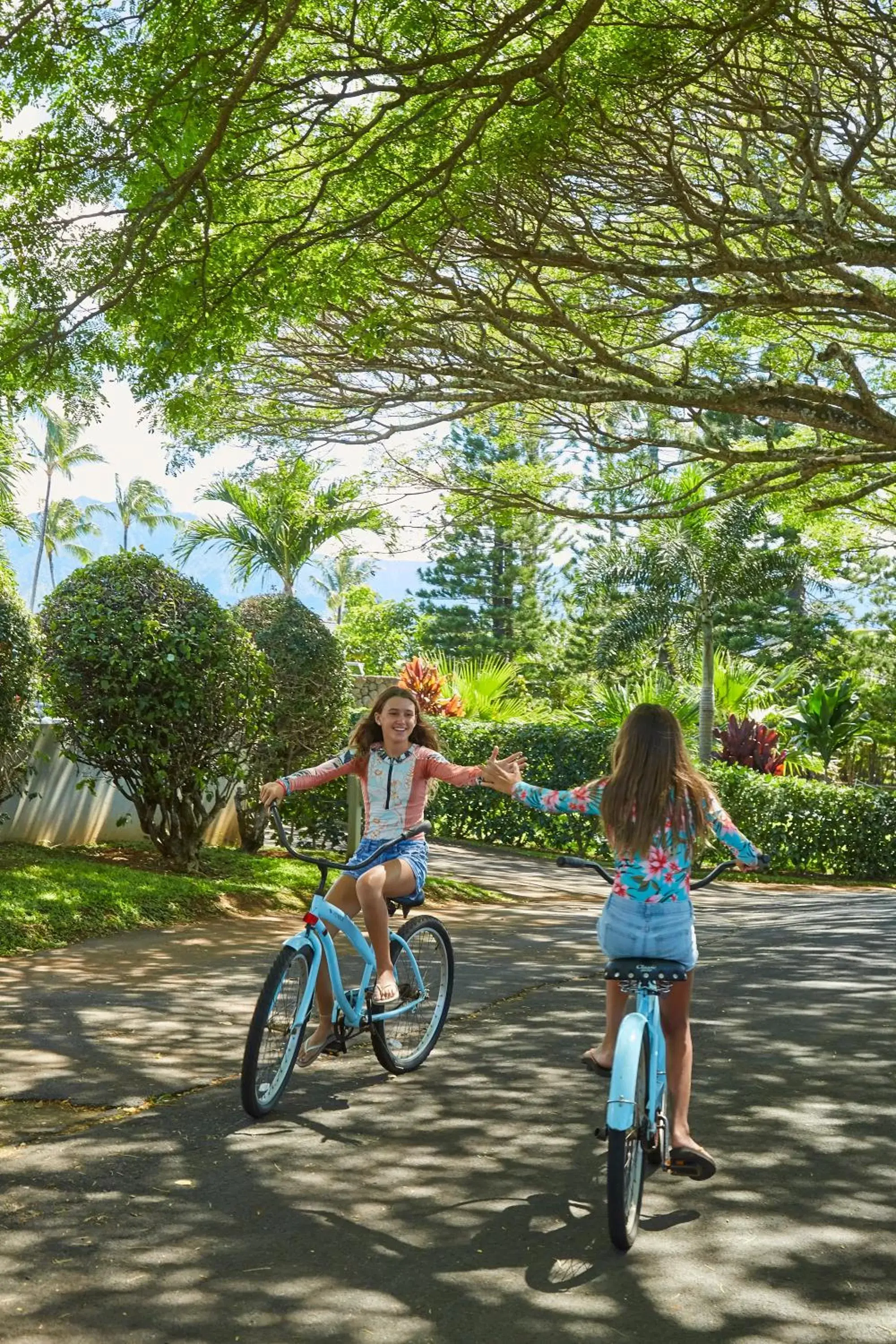 Cycling, Biking in The Cliffs at Princeville