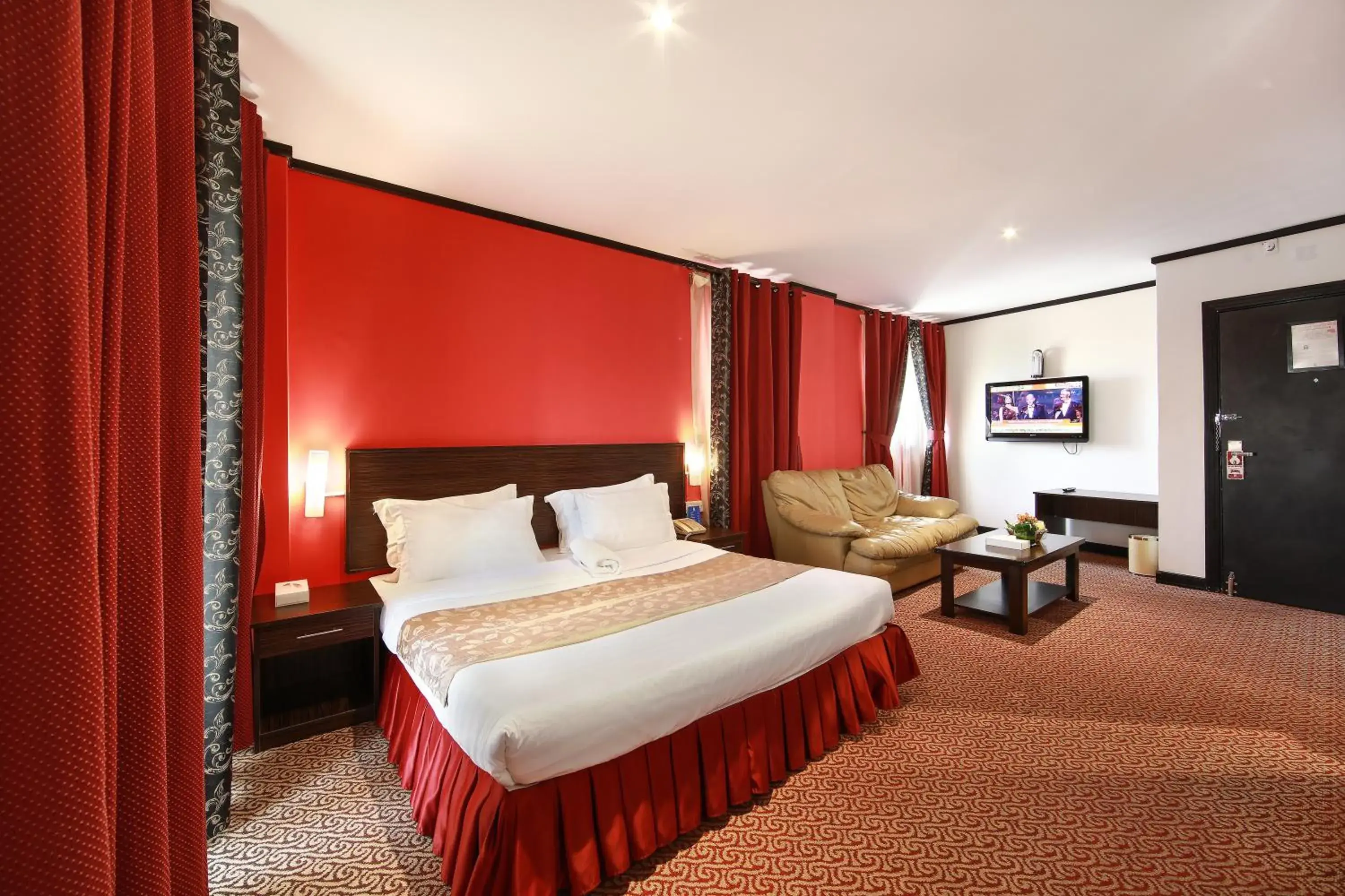 Bedroom, Bed in Manhattan Avenue Hotel