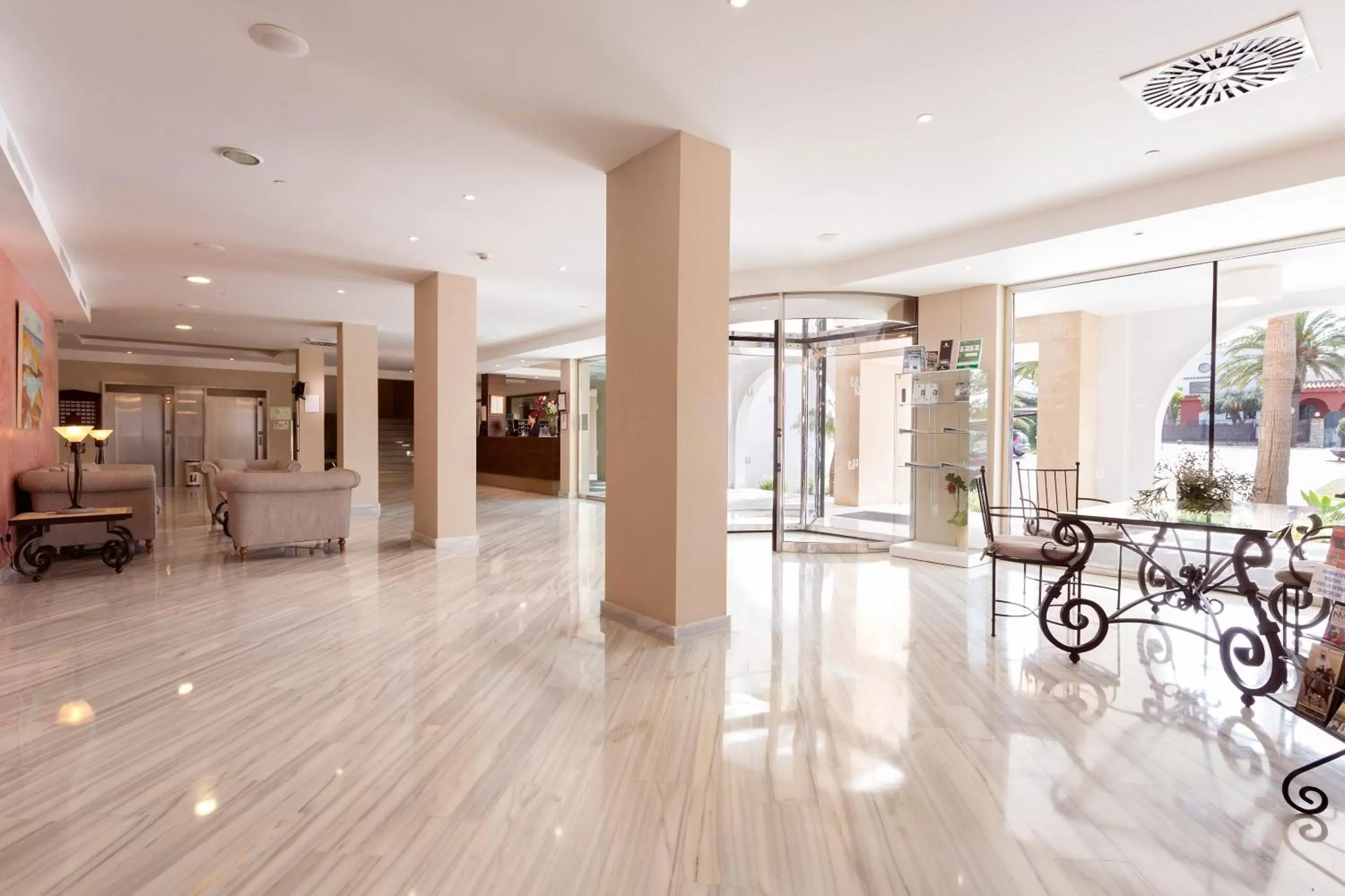 Lobby or reception in Hipotels Flamenco Conil Lobby or reception in Hipotels Flamenco Conil