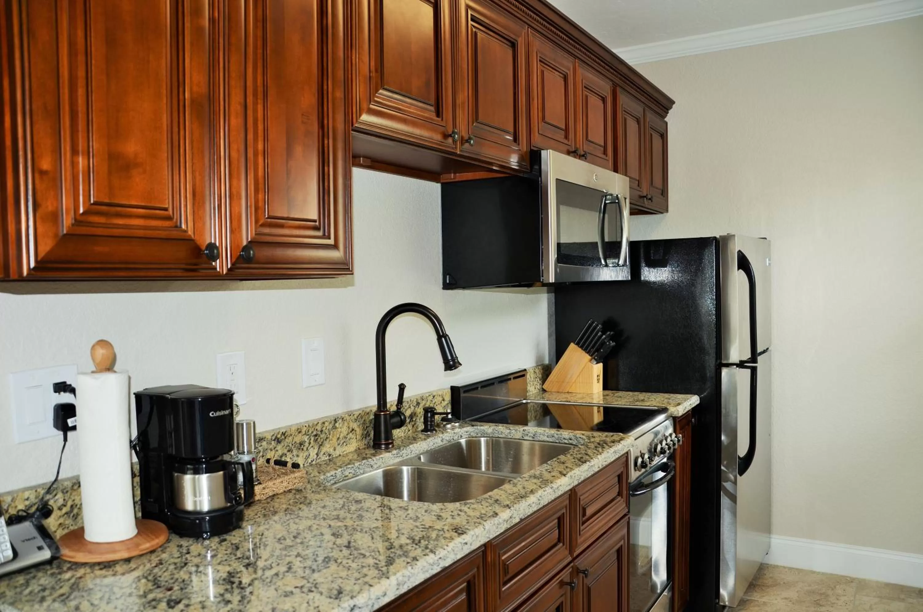 Kitchen or kitchenette in Twin Palms at Siesta