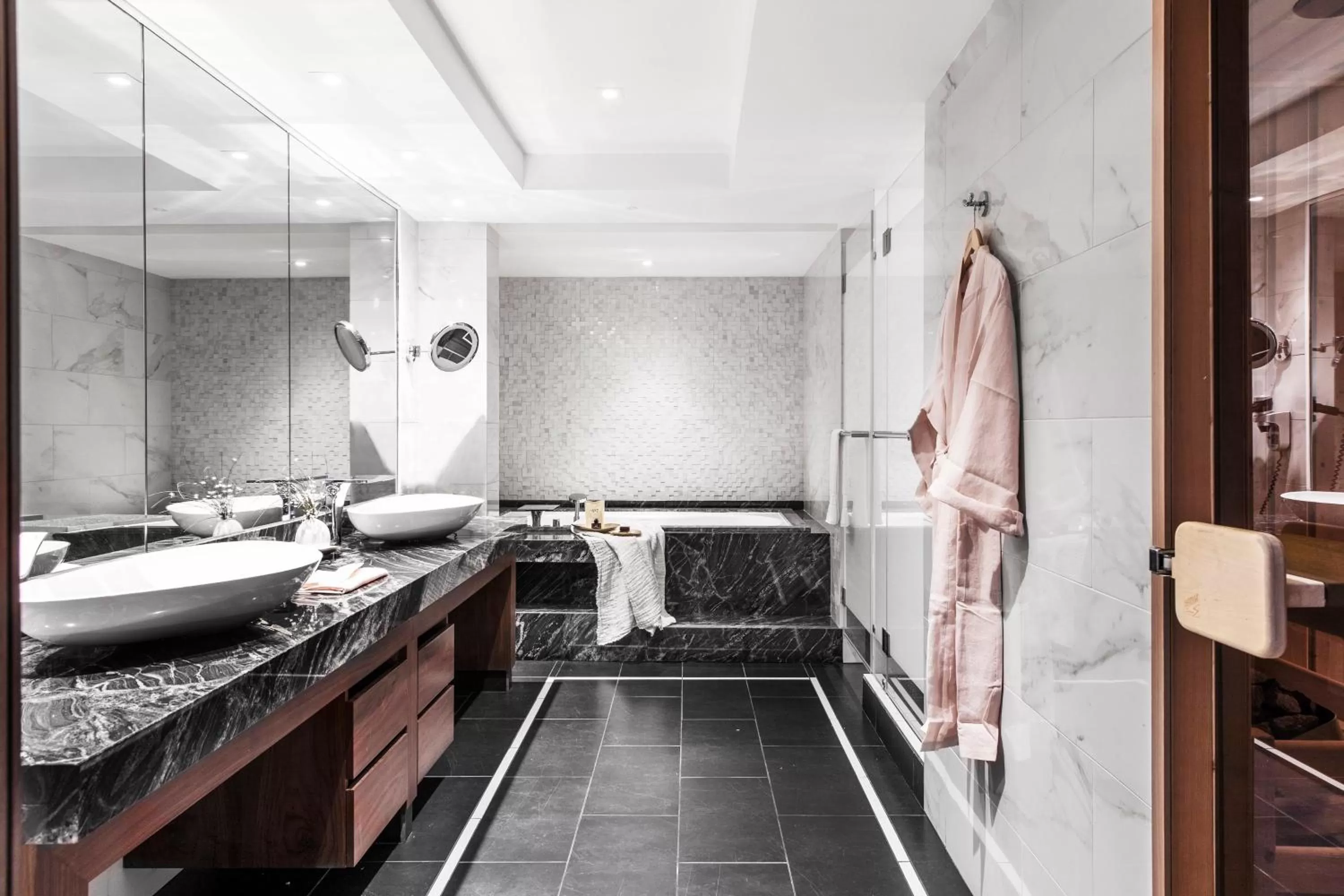 Photo of the whole room in InterContinental David Tel Aviv by IHG