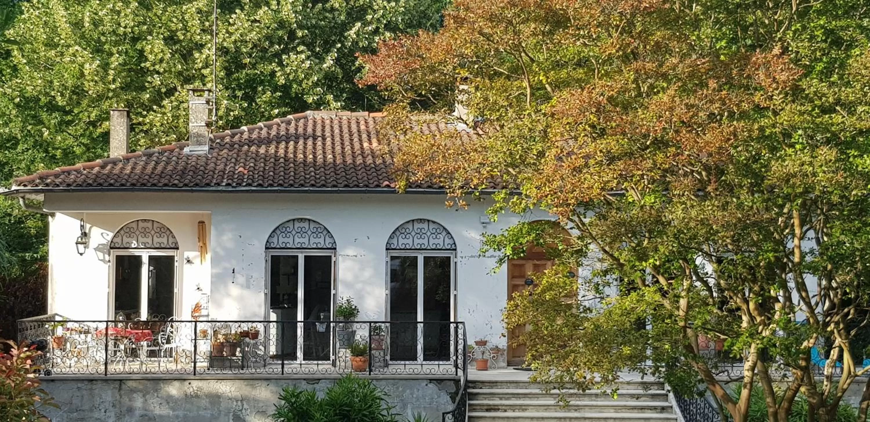 Facade/entrance, Property Building in La Casanat