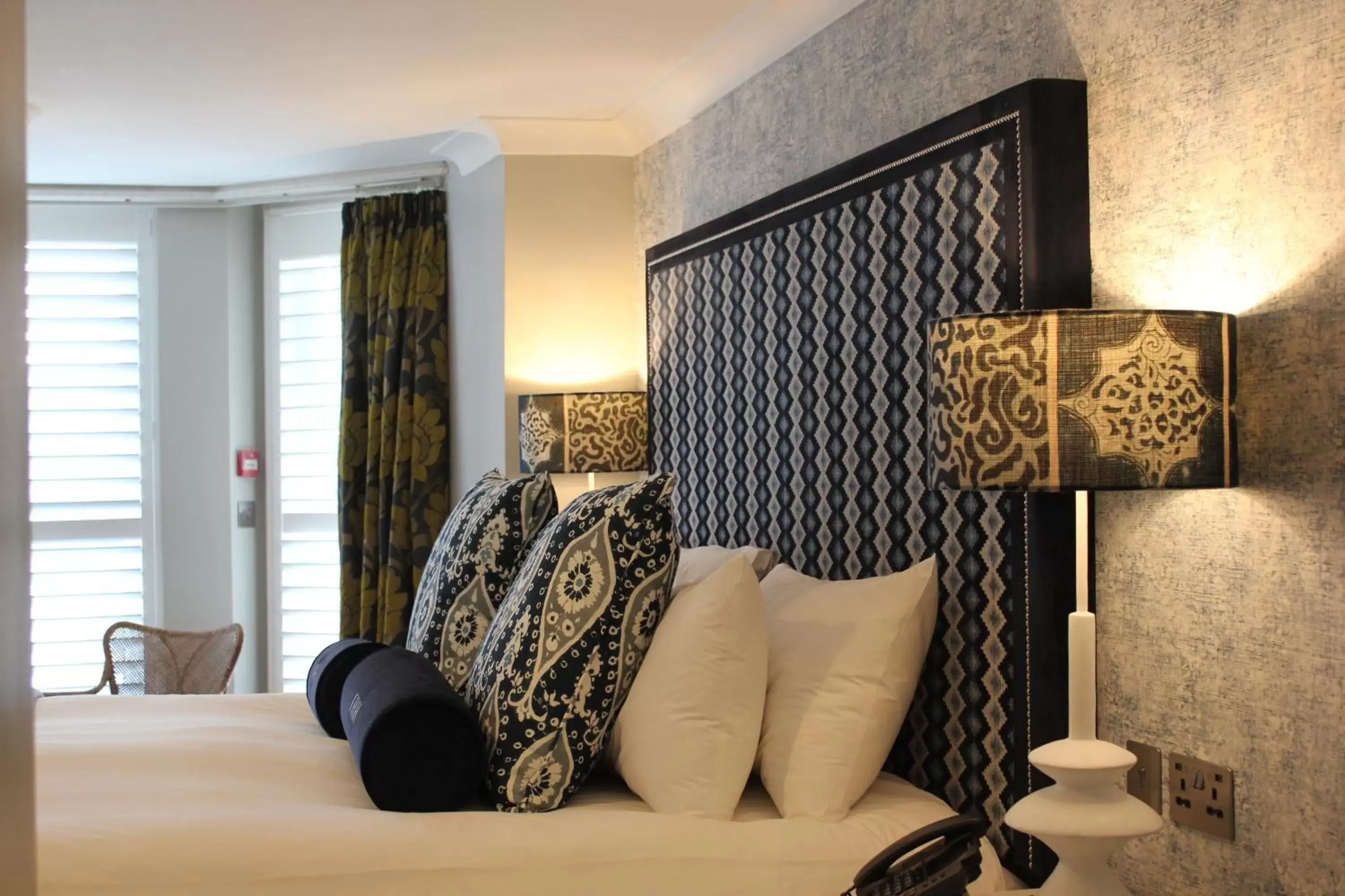 Bed, Seating Area in Harbour Hotel Fowey