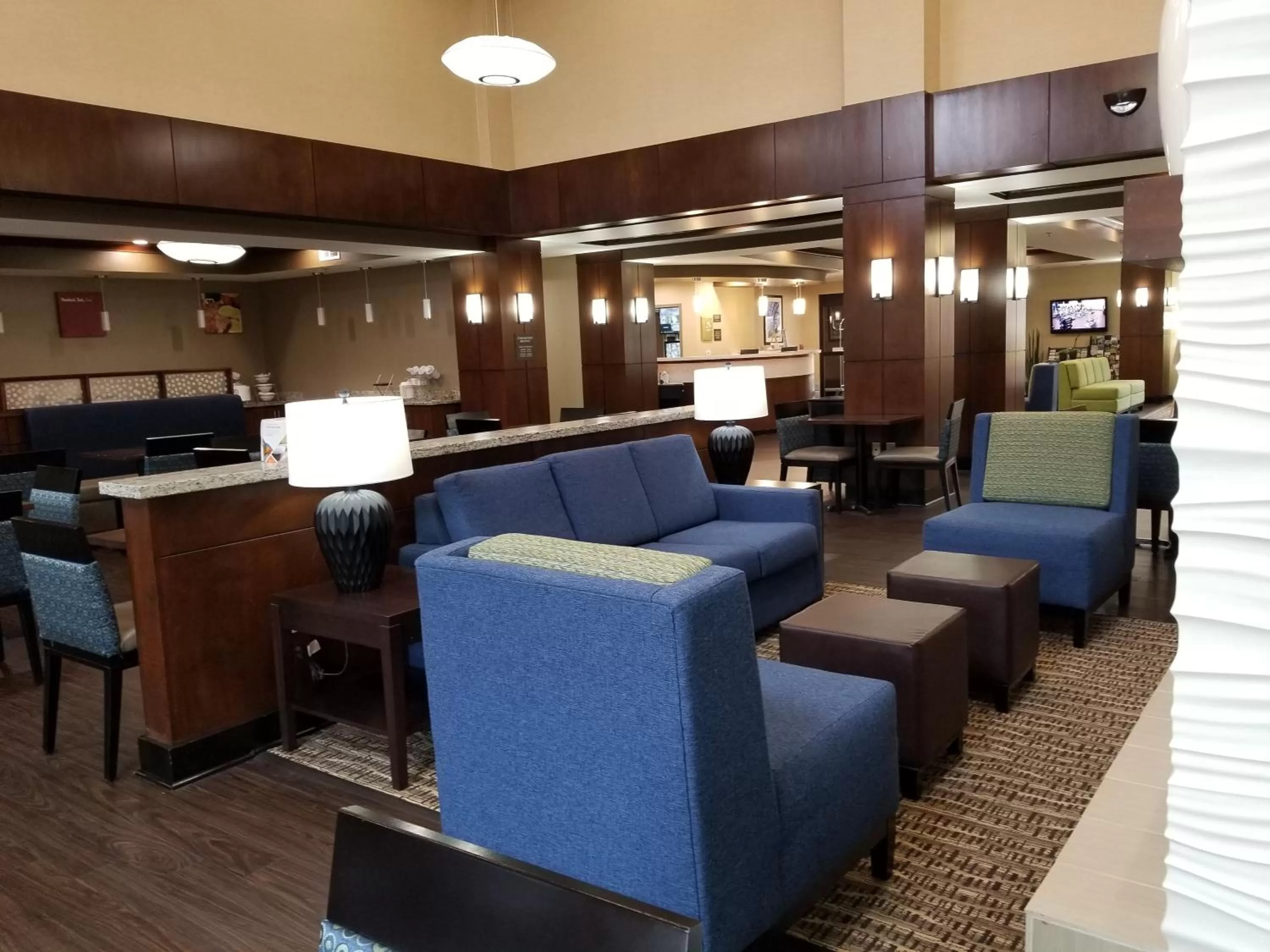 Restaurant/places to eat in Comfort Suites Little Rock West