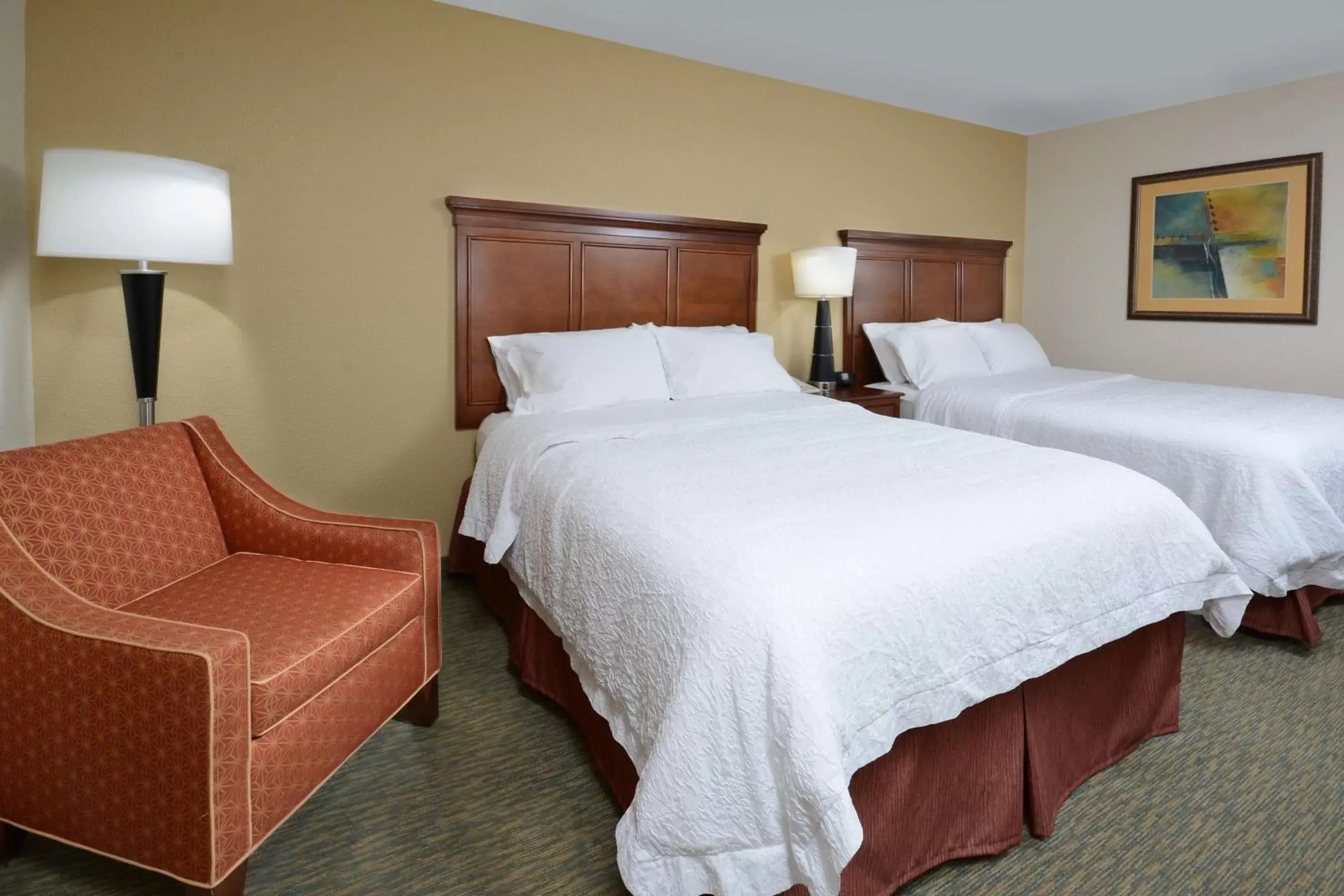 Bed in Hampton Inn Raleigh/Durham Airport