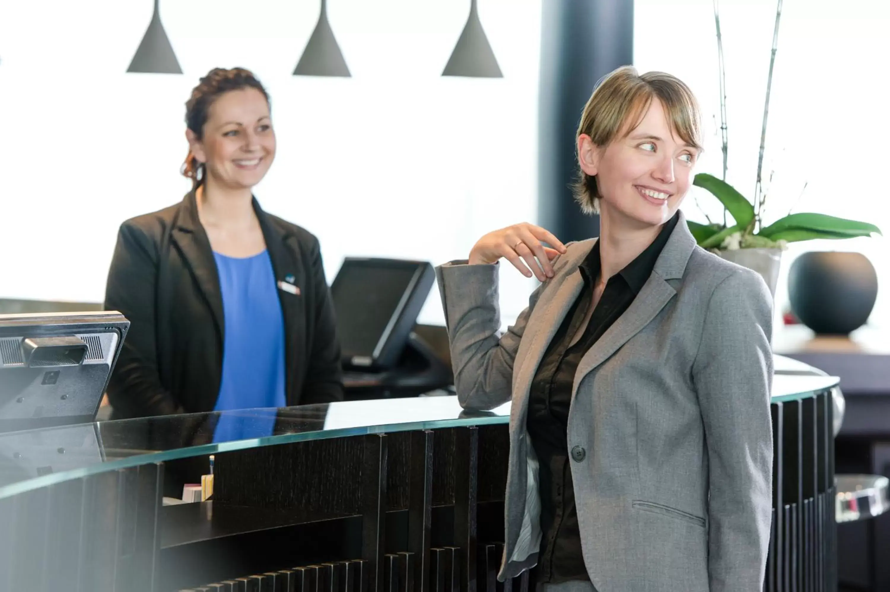 Staff in Novotel Suites Genève Aéroport