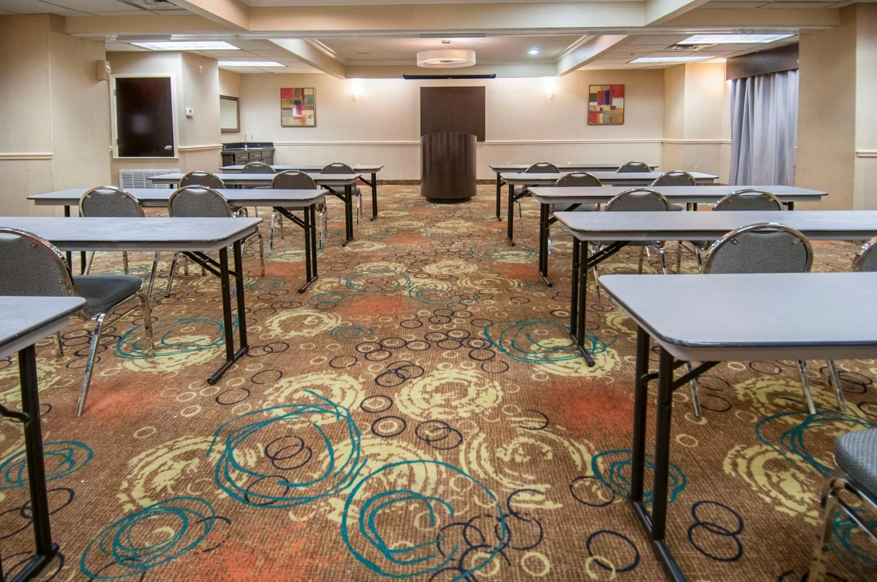 Meeting/conference room in Holiday Inn Express Hotel & Suites Houston North Intercontinental by IHG