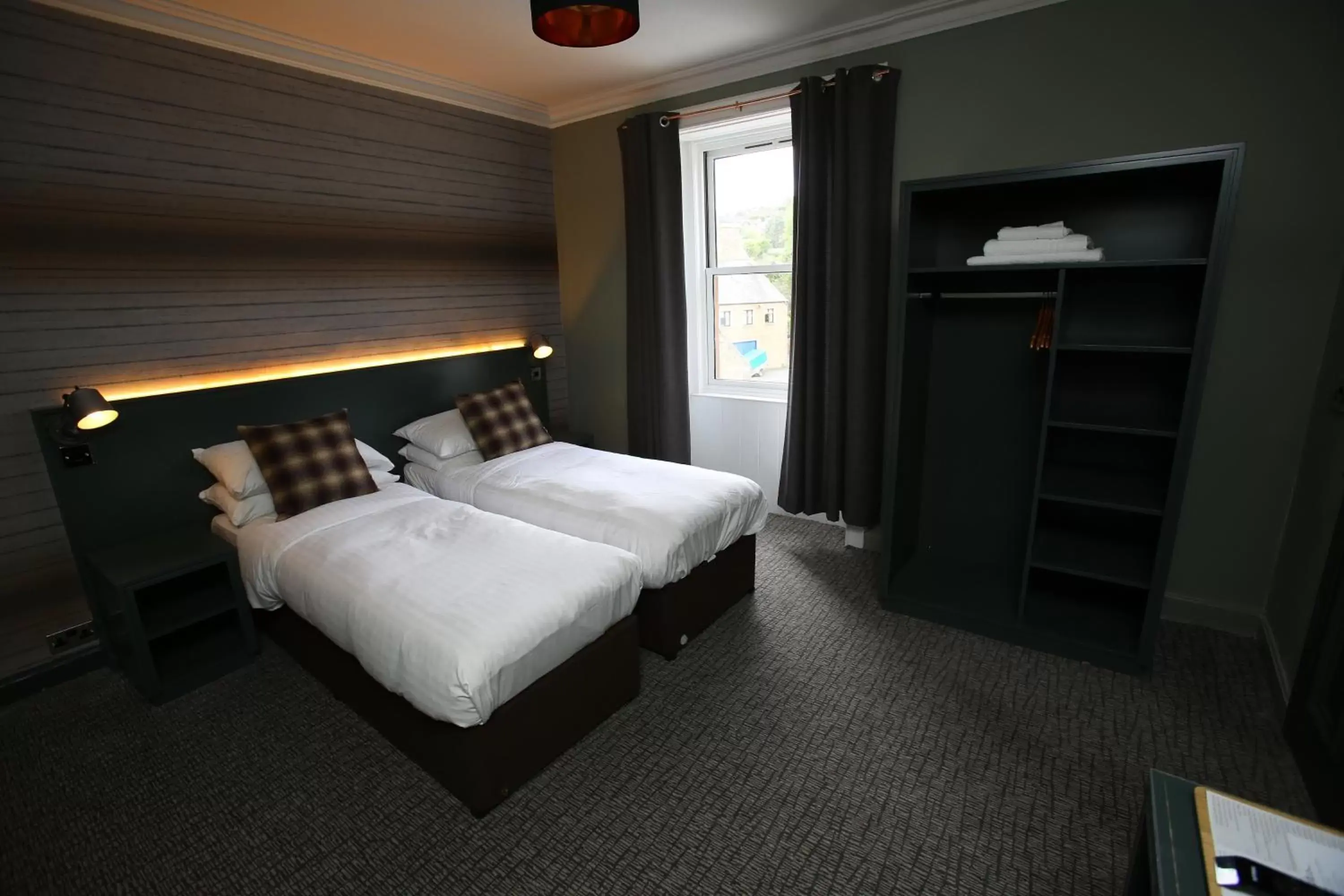 Bed in Kings Arms Hotel