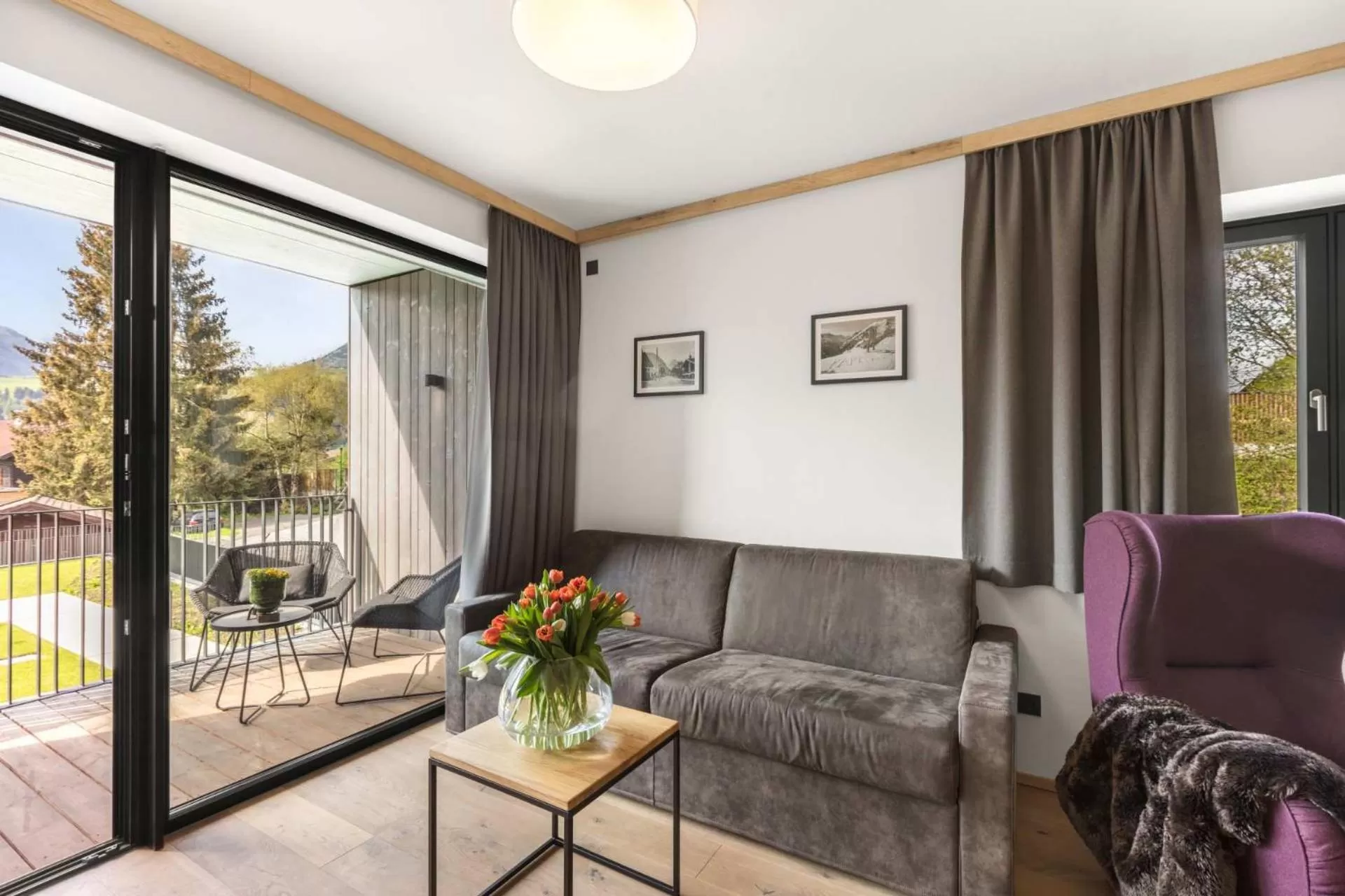 View (from property/room) in Emma Deluxe Aparthotel direkt beim Skibus