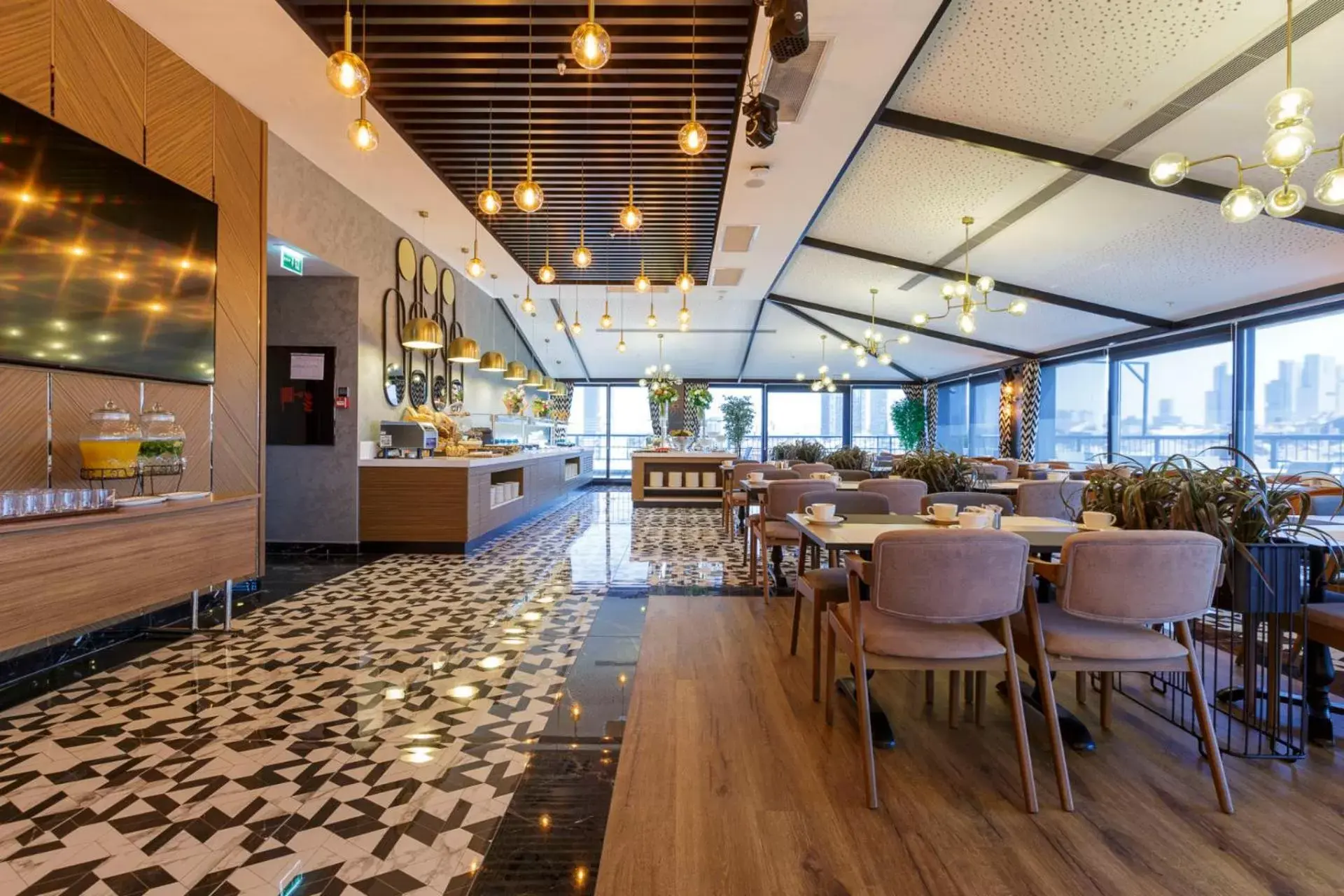 Restaurant/places to eat in Ramada Encore by Wyndham Istanbul Sisli Restaurant/places to eat in Ramada Encore by Wyndham Istanbul Sisli