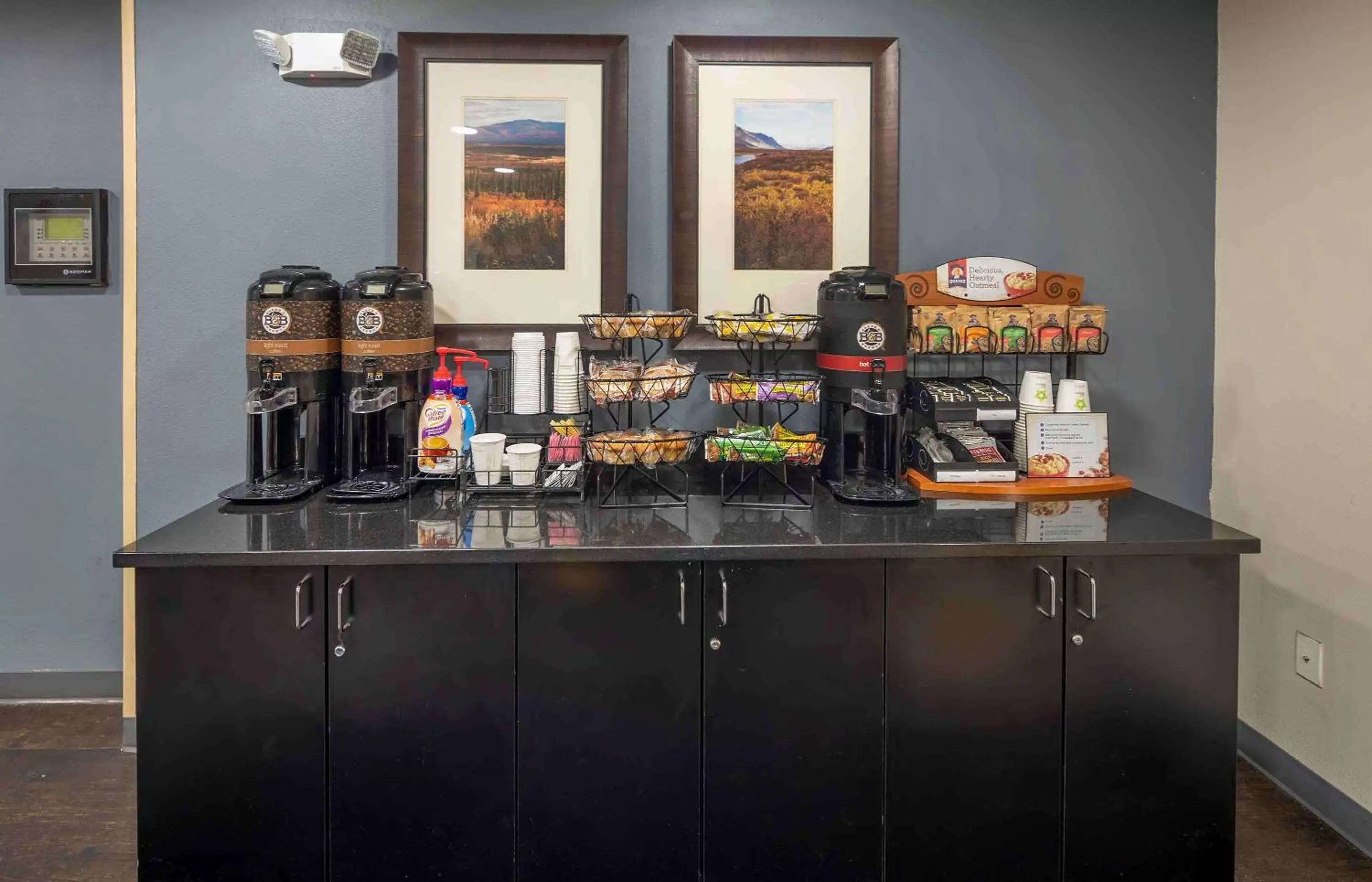 Breakfast in Extended Stay America Suites - Anchorage - Midtown