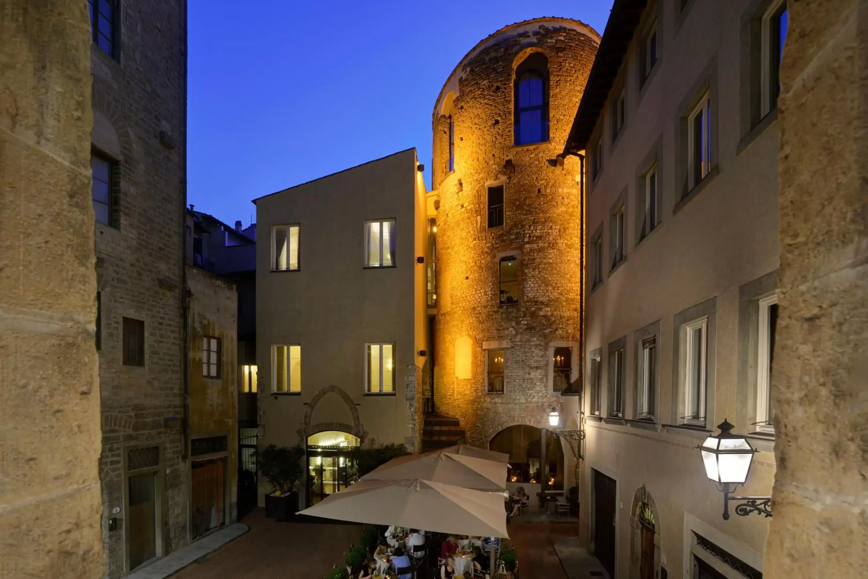 Property building in Brunelleschi Hotel