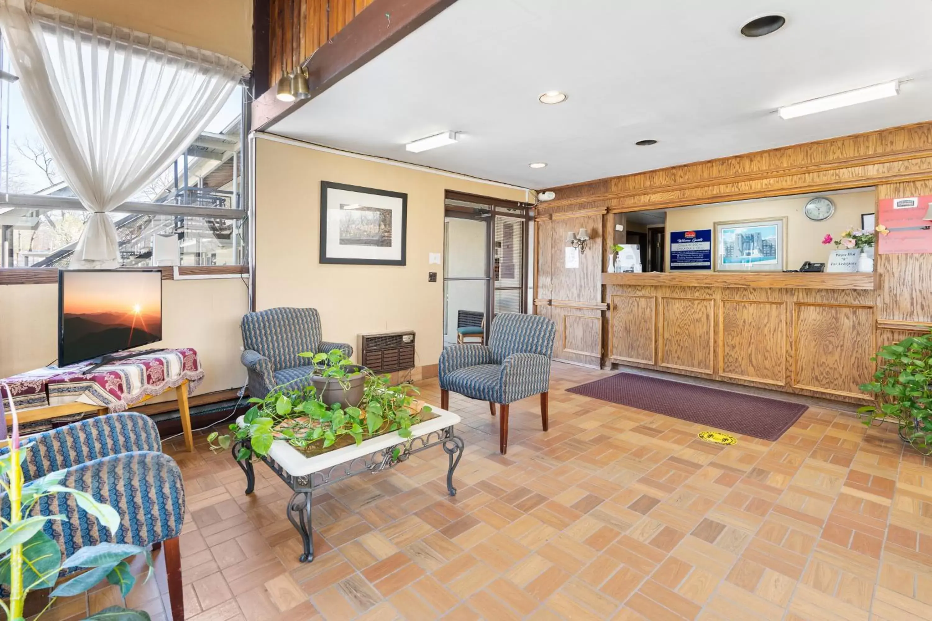 Seating area, Lobby/Reception in FairBridge Inn and Suites West Point