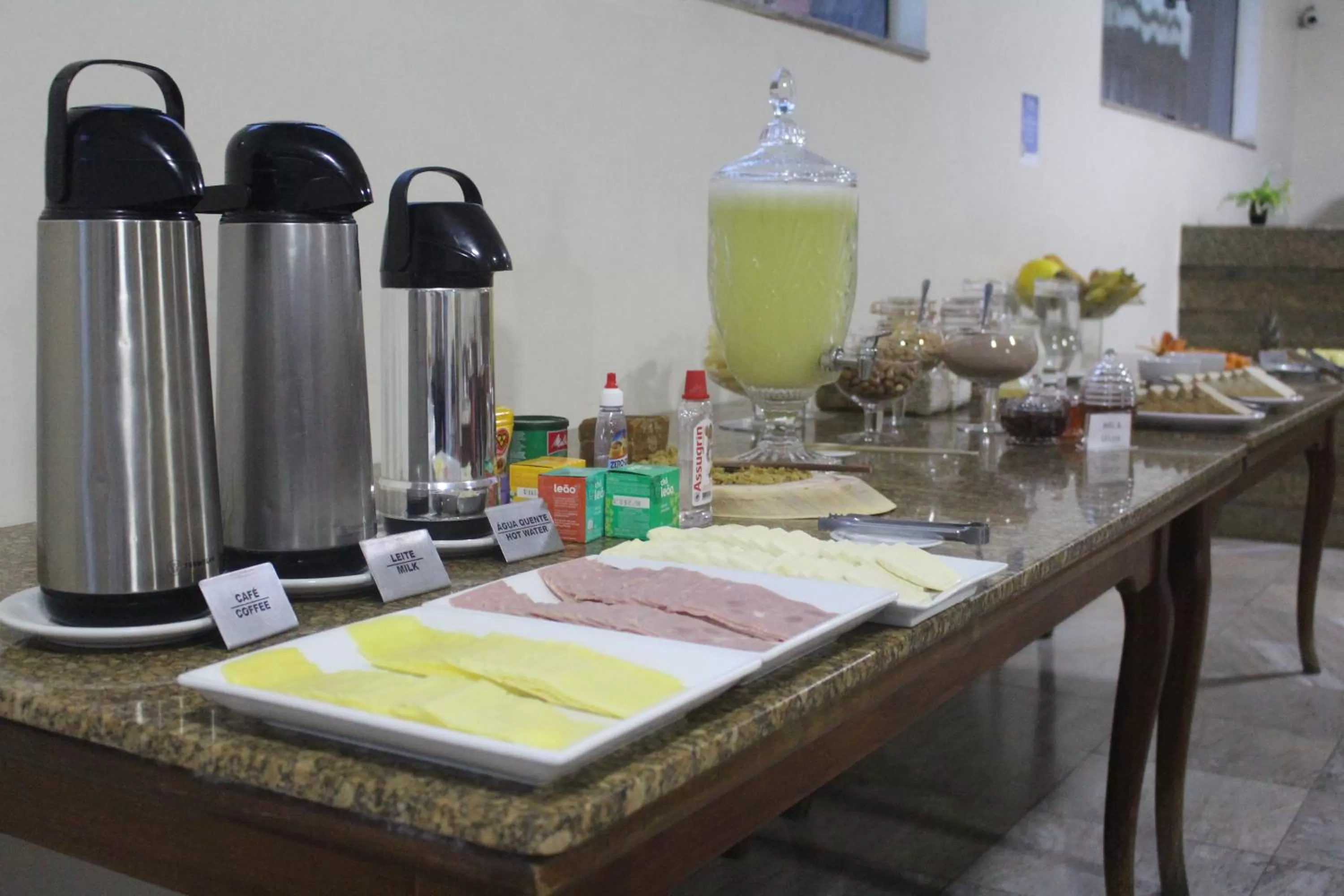 Continental breakfast in Hotel Oscar Blue Montes Claros