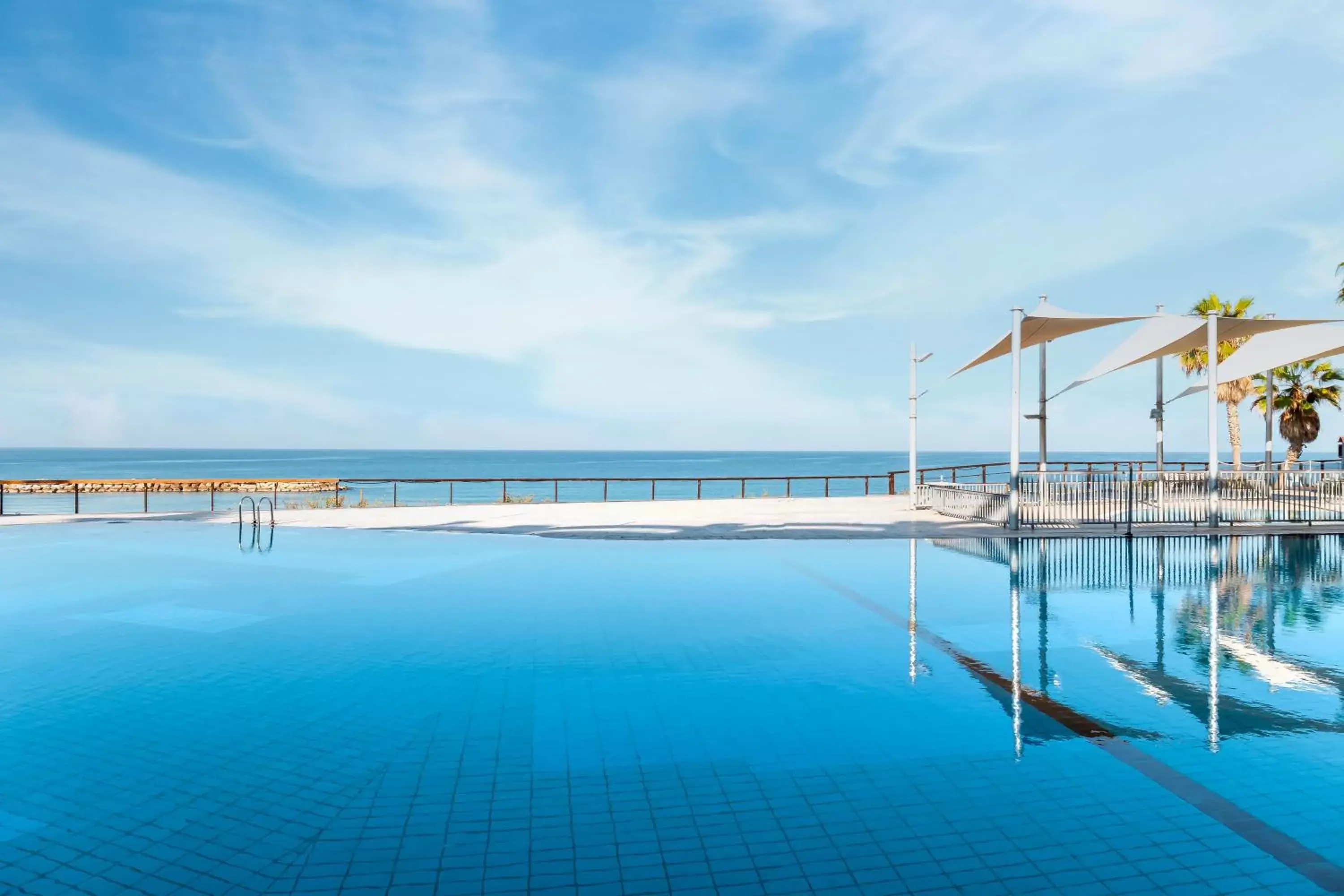 Pool view, Swimming Pool in Daniel Herzliya Hotel