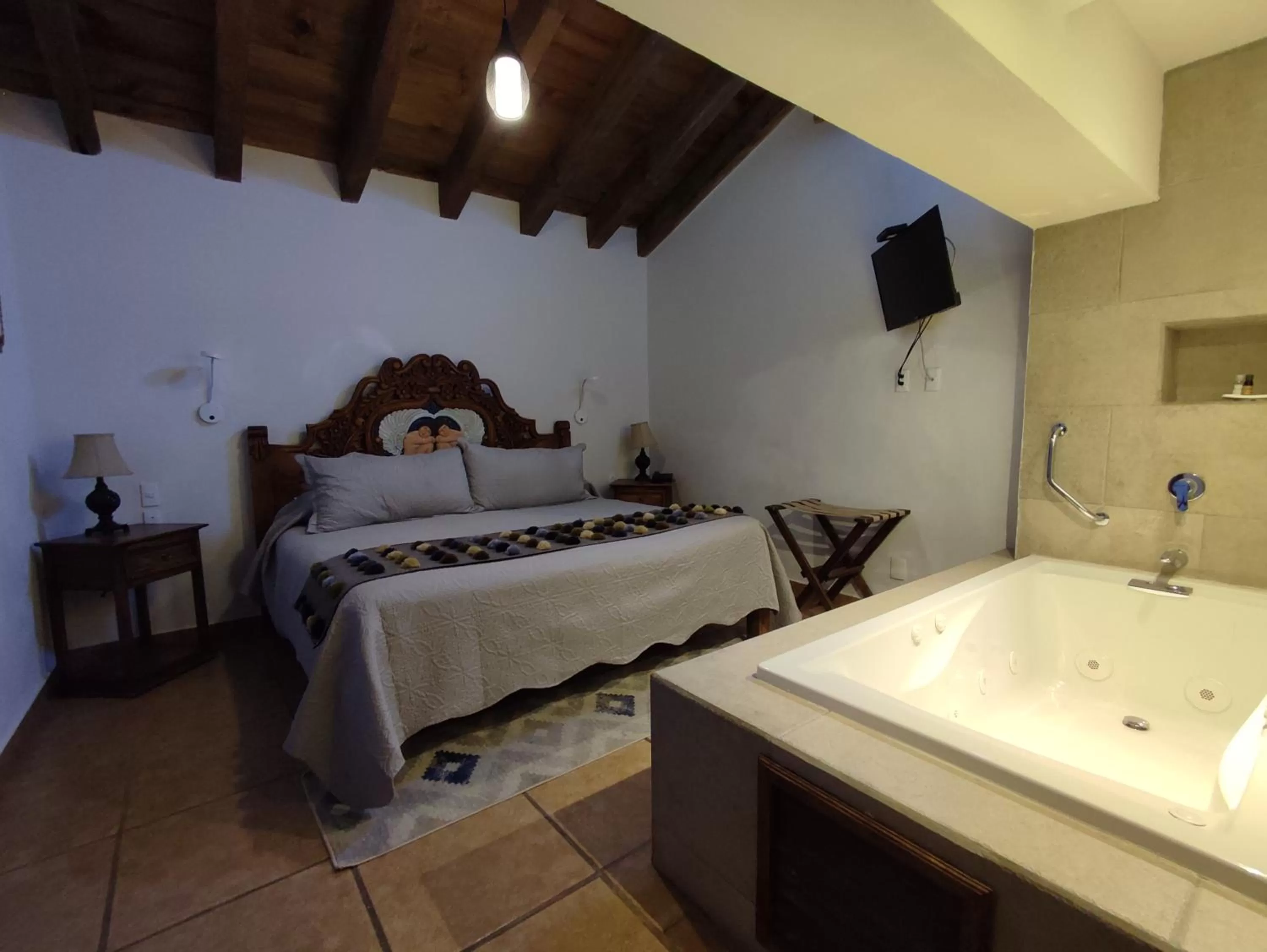 Bed in Hotel Grand Maria