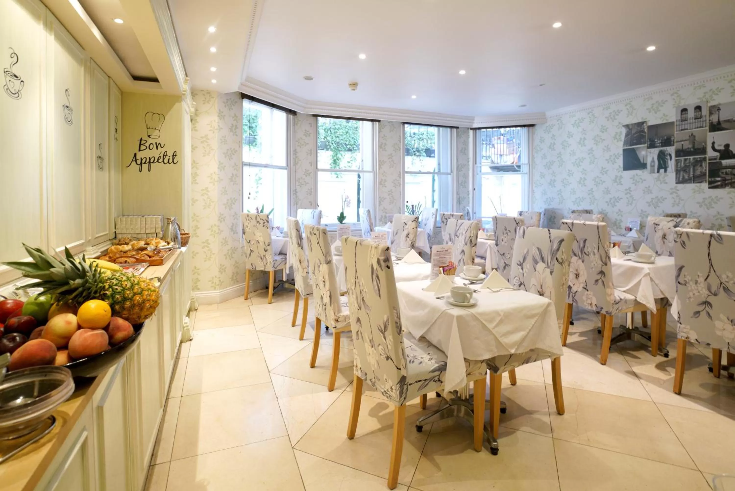 Continental breakfast in Ashburn Hotel