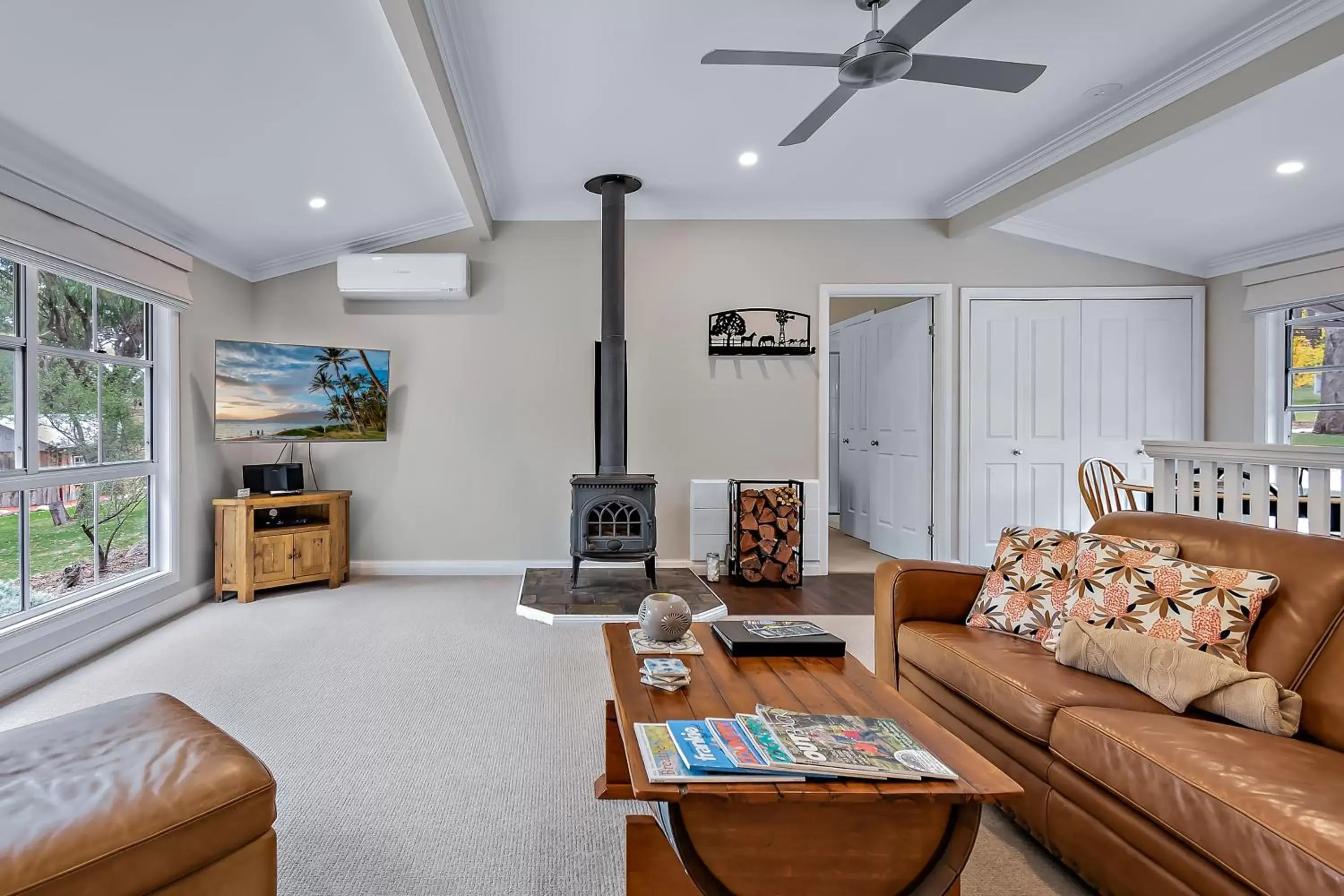 Living room, Seating Area in Diamondvale Estate Stanthorpe