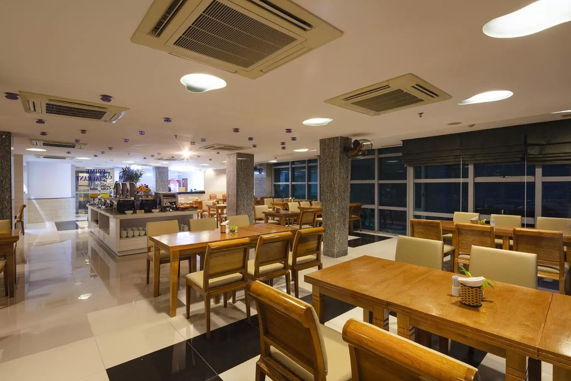 Restaurant/places to eat in Prime New Hotel Restaurant/places to eat in Prime New Hotel