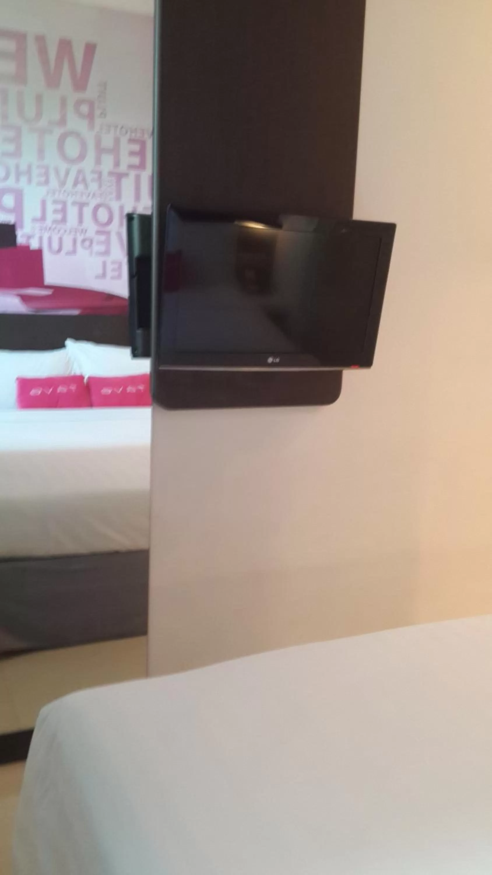 TV and multimedia, Bed in favehotel Pluit Junction