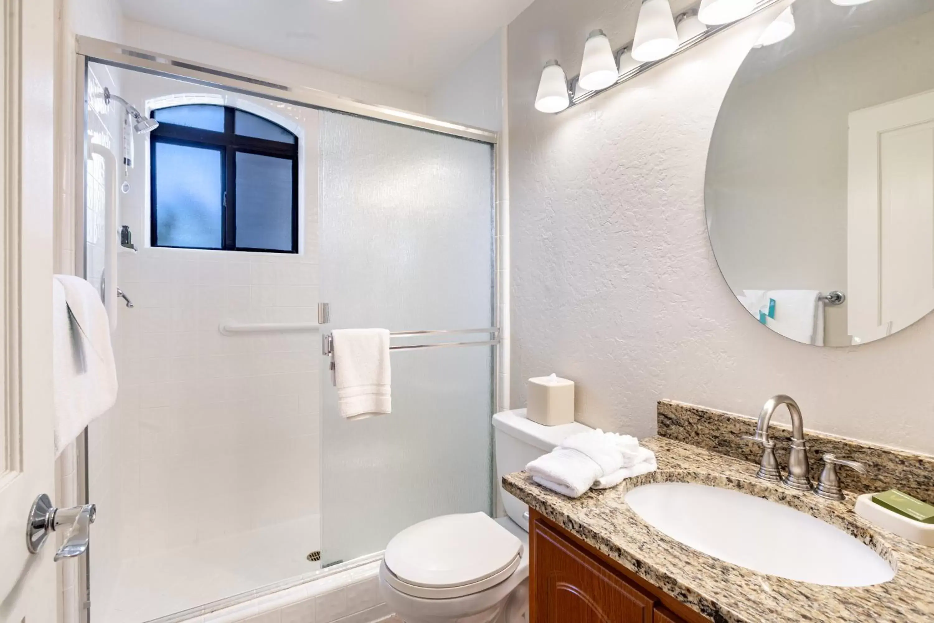 Shower, Bathroom in Scottsdale Camelback Resort