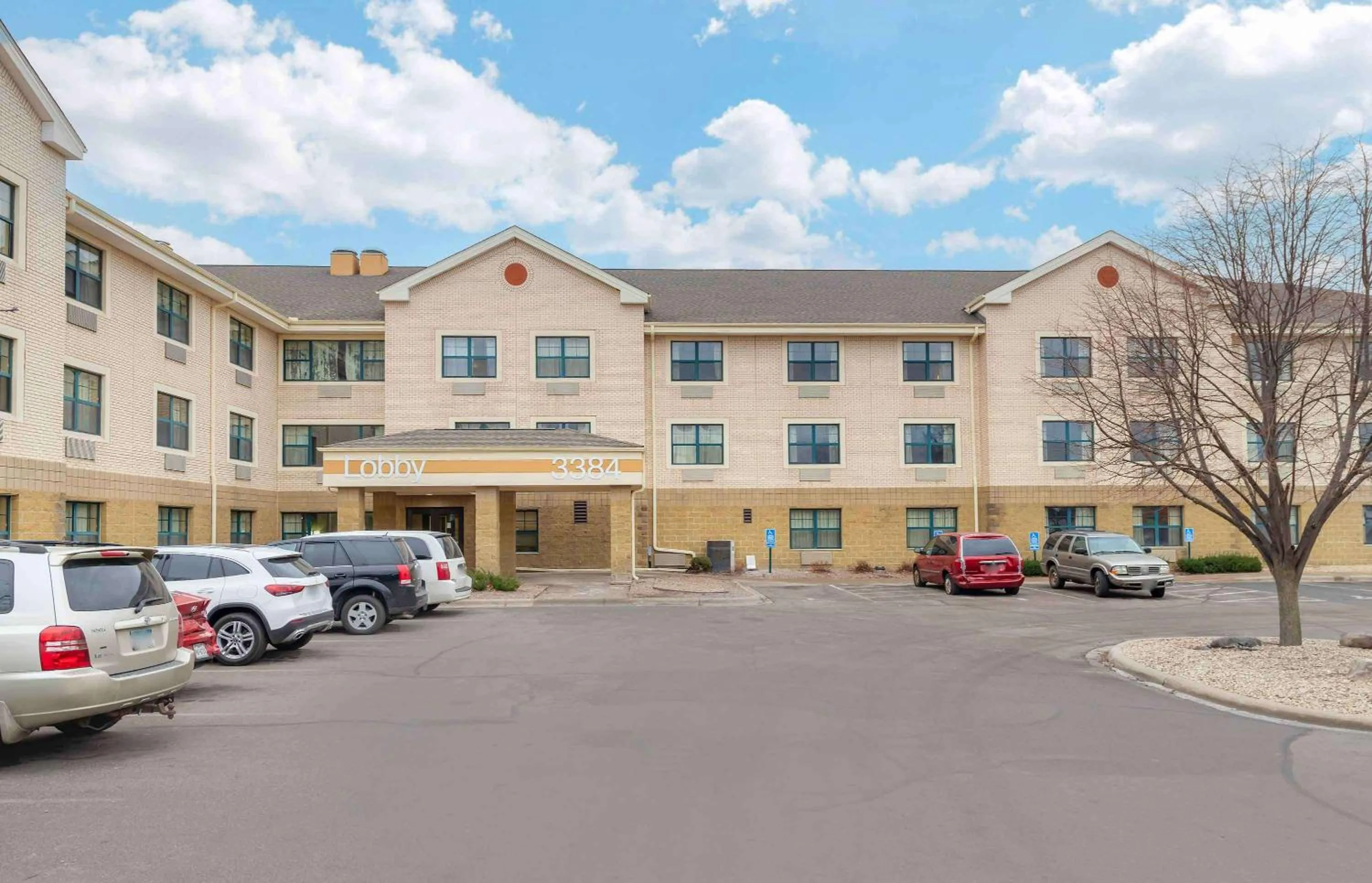Property building in Extended Stay America Suites - Minneapolis - Airport - Eagan - South