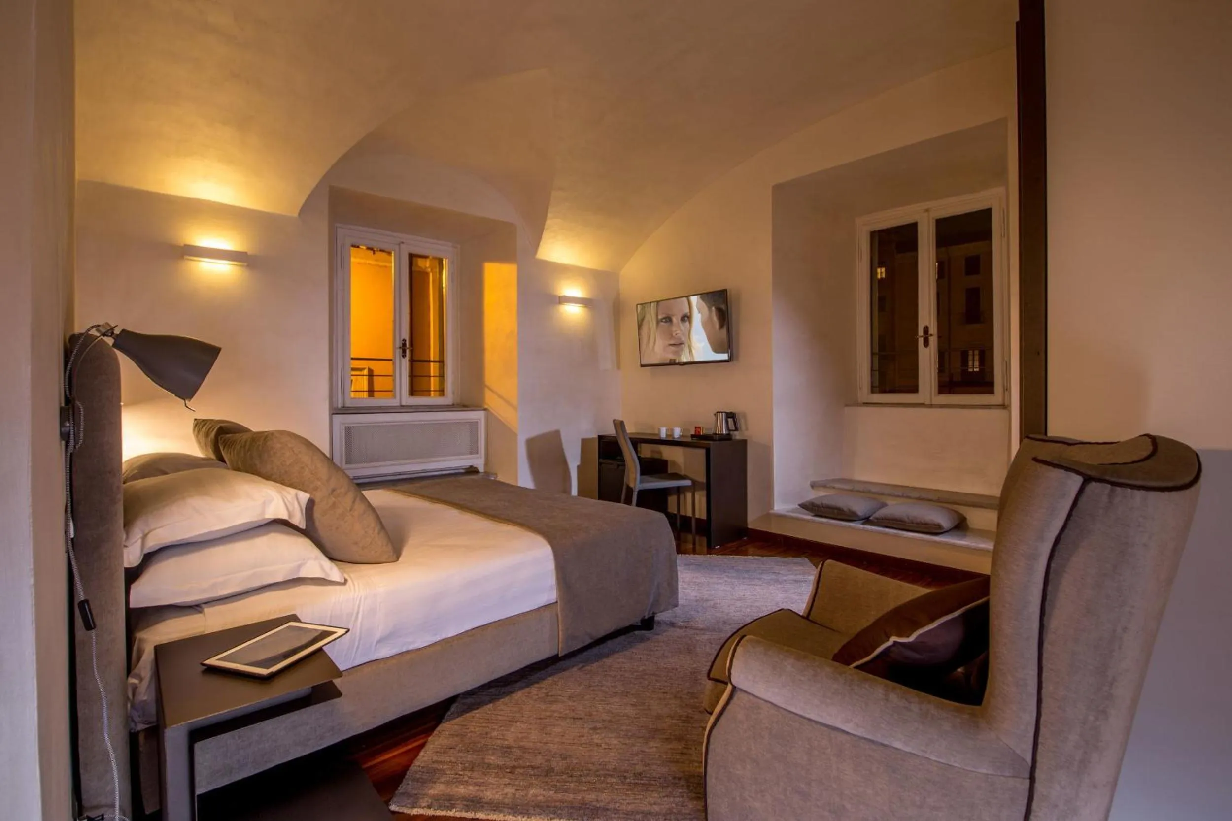 Photo of the whole room, Bed in Palazzo De Cupis - Suites and View