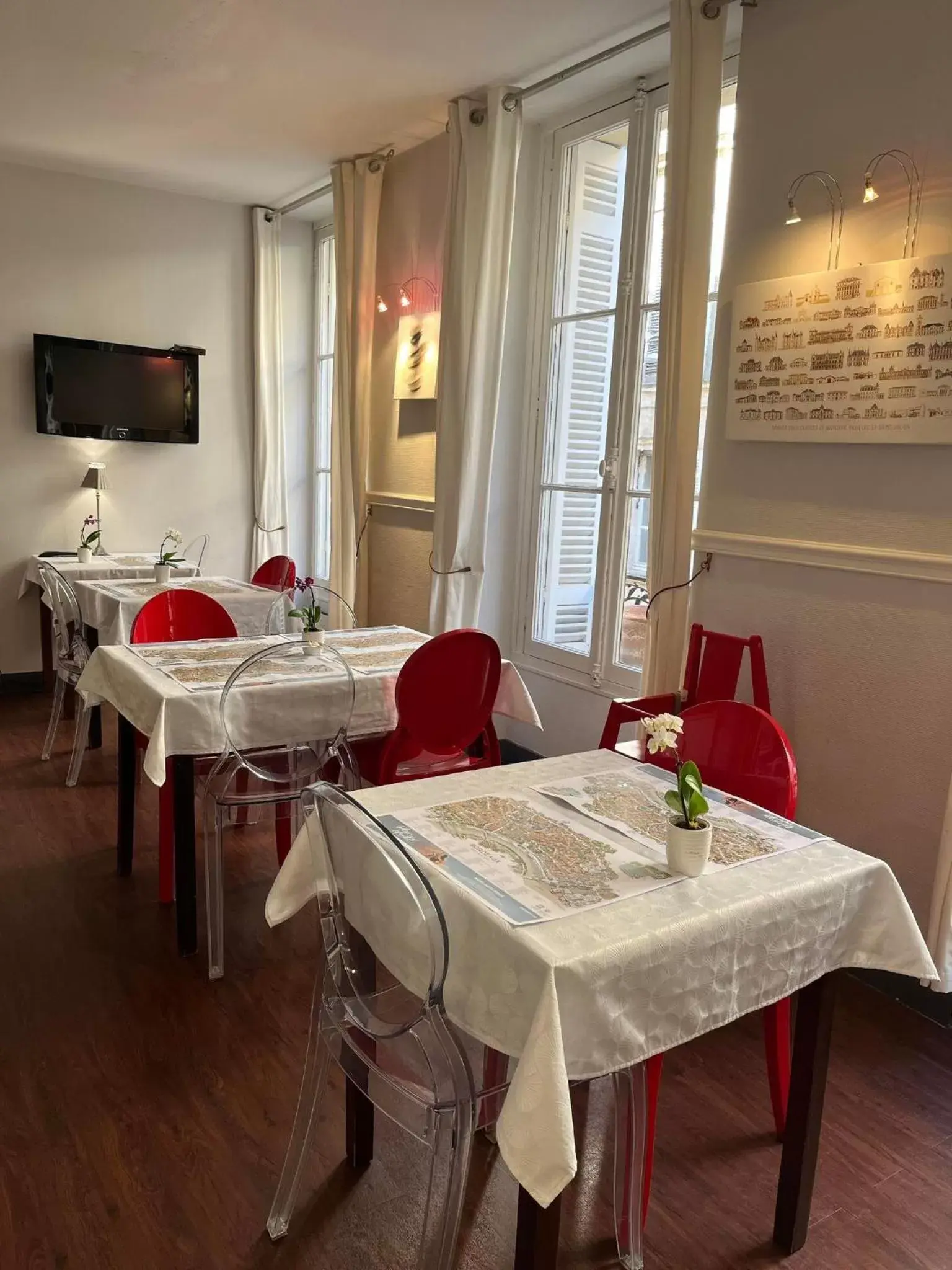 Restaurant/Places to Eat in Brit Hotel Des Grands Hommes - Bordeaux Centre