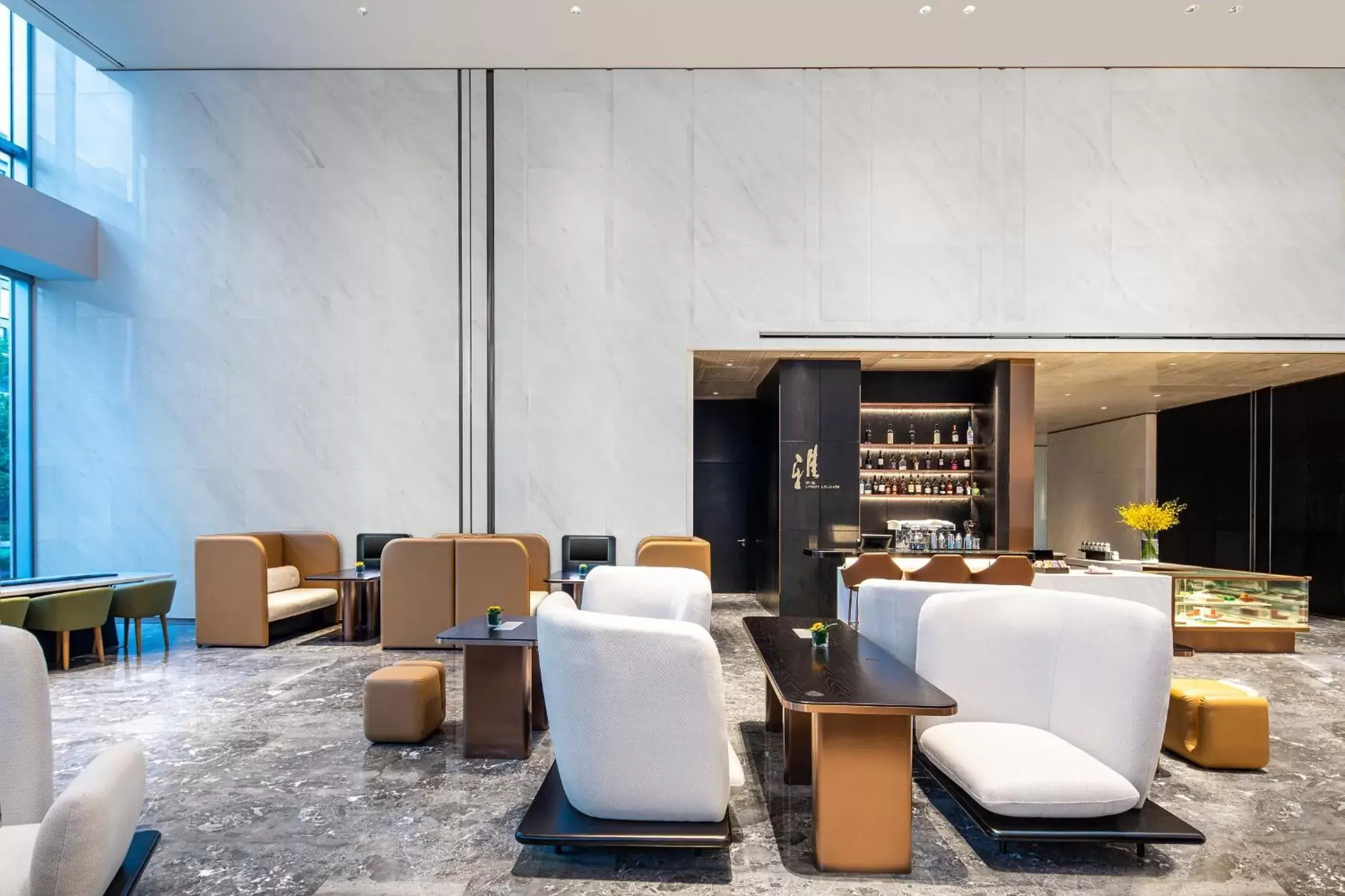 Lobby or reception in Crowne Plaza Shanghai Hongqiao, an IHG Hotel