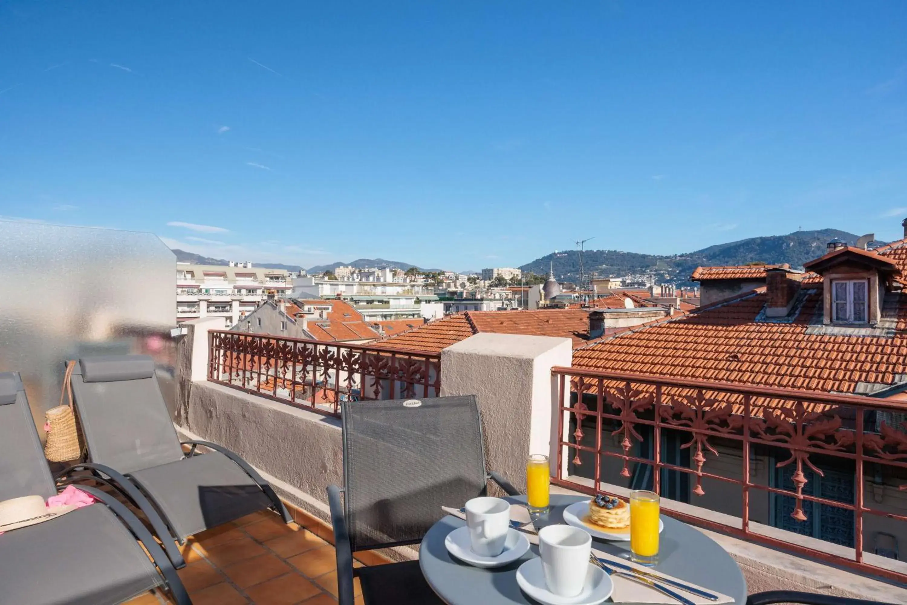 Bedroom in Best Western Plus Hôtel Massena Nice Bedroom in Best Western Plus Hôtel Massena Nice