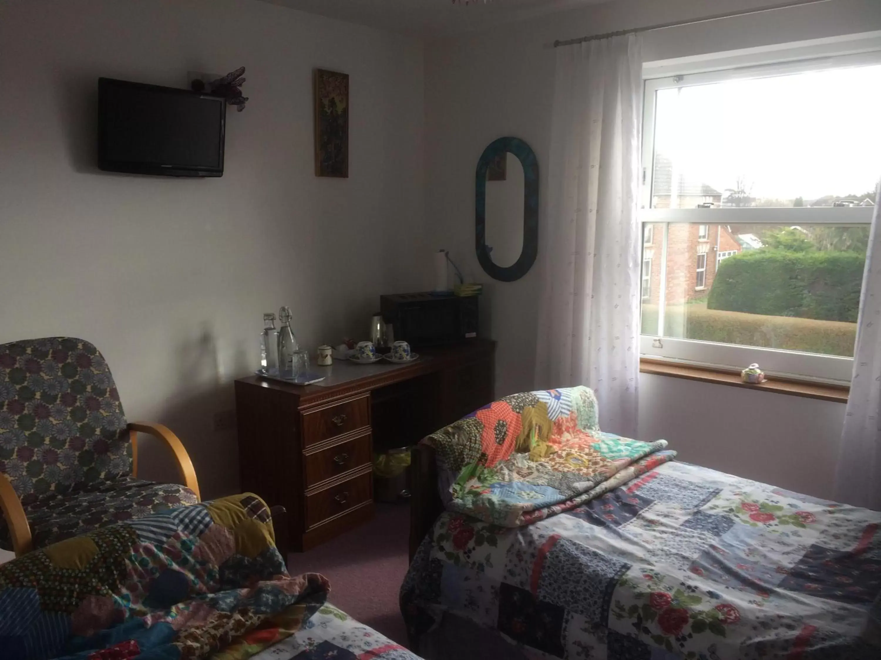 Twin Room with Ensuite Shower - single occupancy in Laurel Lodge Twin Room with Ensuite Shower - single occupancy in Laurel Lodge