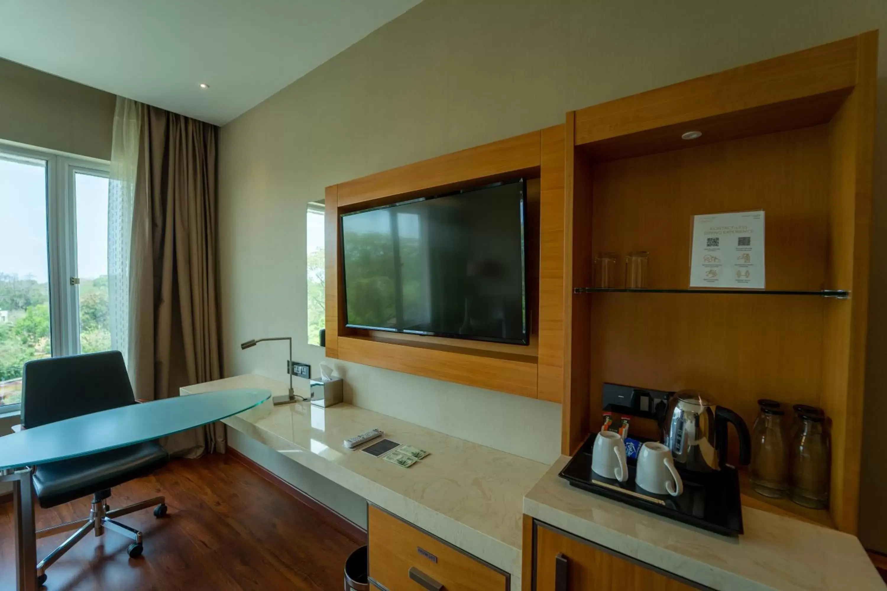 Property building, TV/Entertainment Center in Courtyard by Marriott Madurai