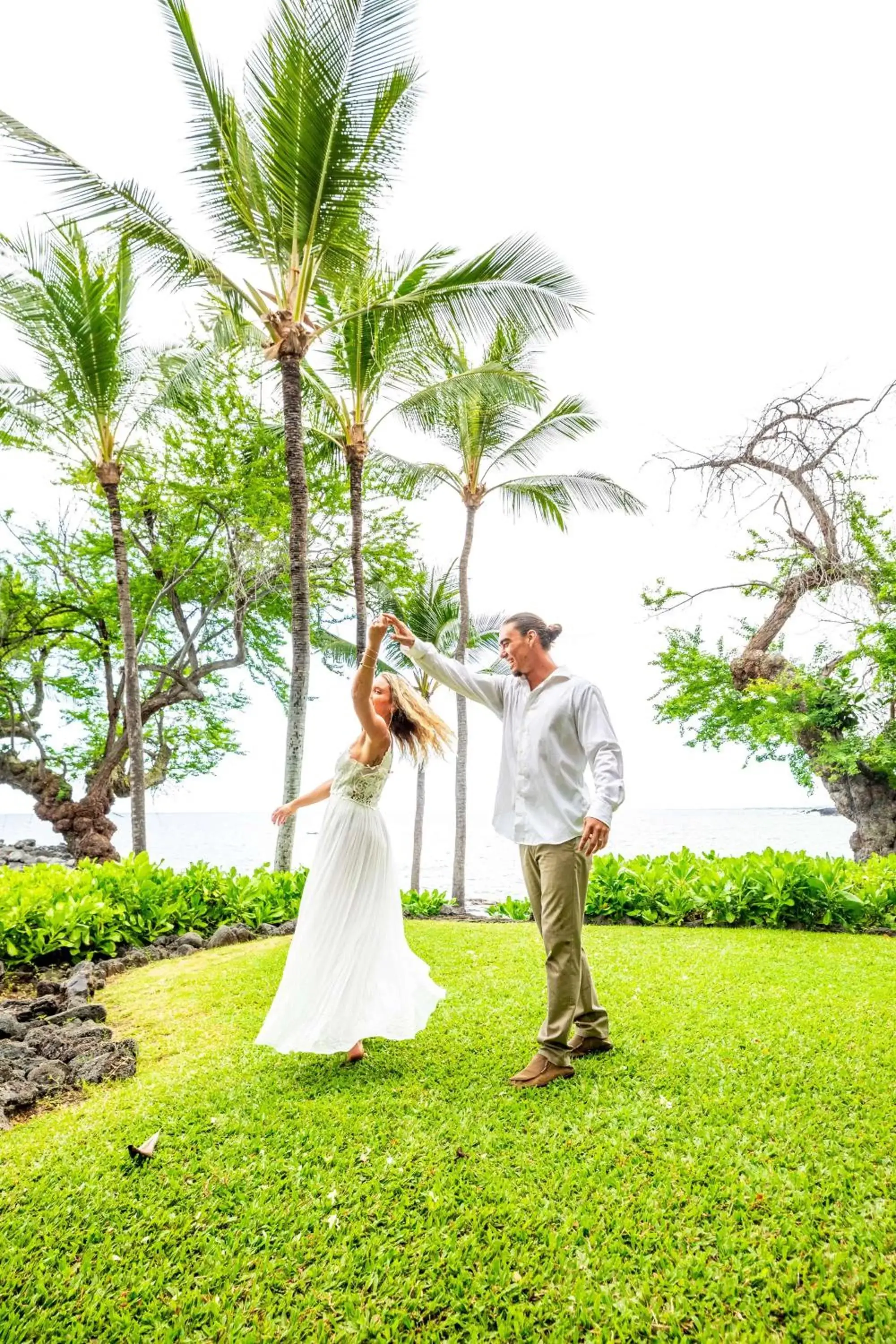 wedding in Outrigger Kona Resort and Spa