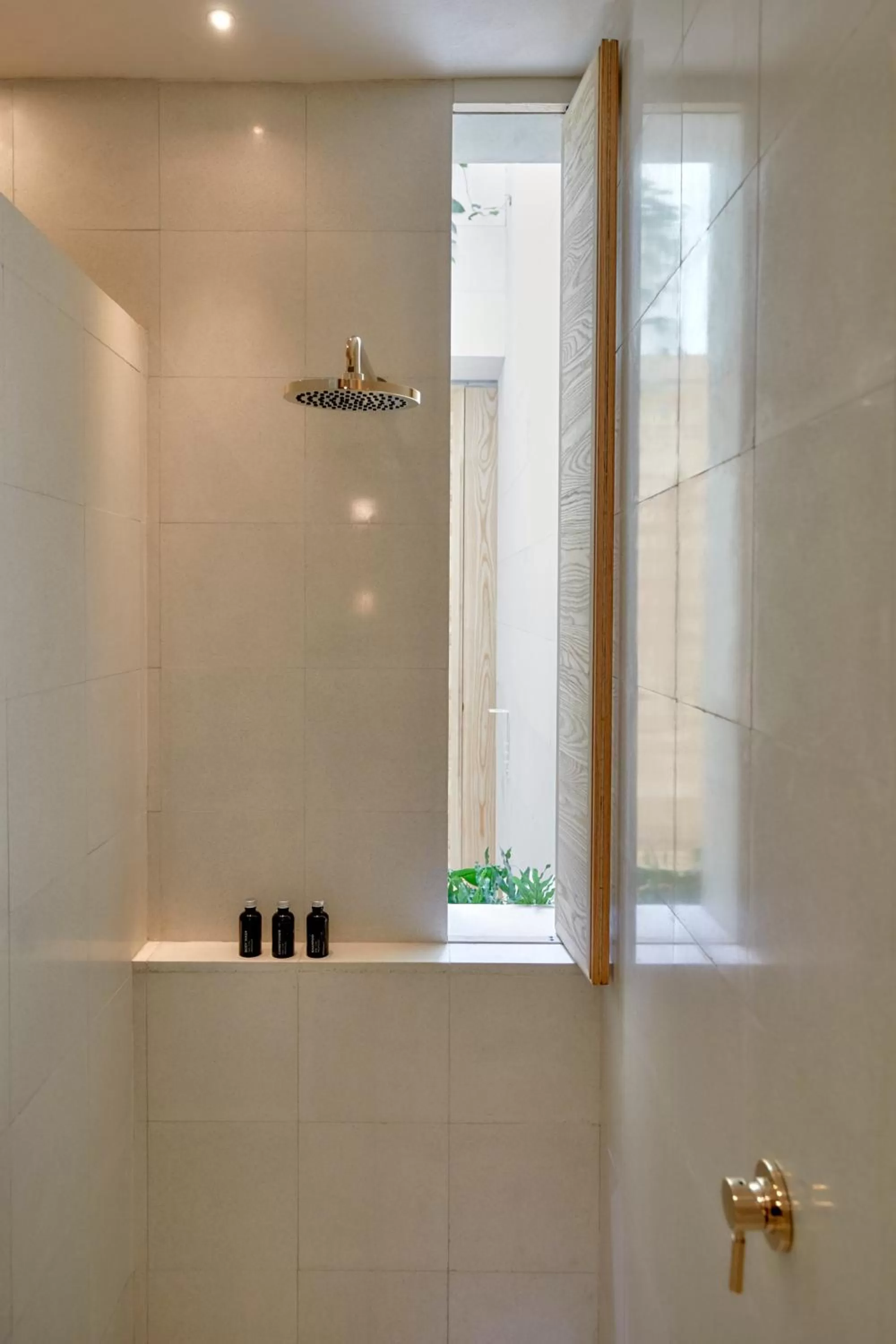 Bathroom in Círculo Mexicano, a Member of Design Hotels