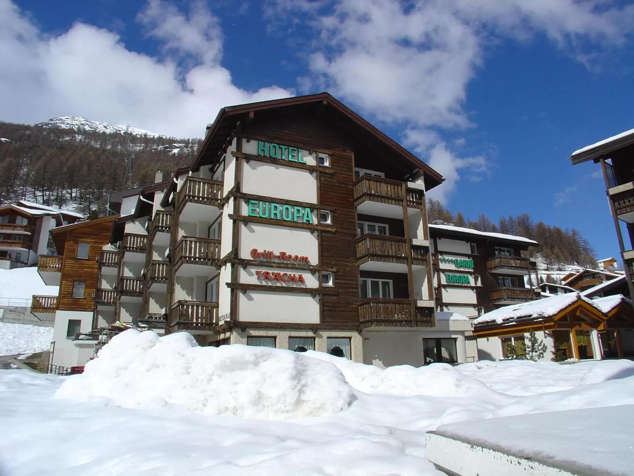 Facade/entrance, Winter in Hotel Europa