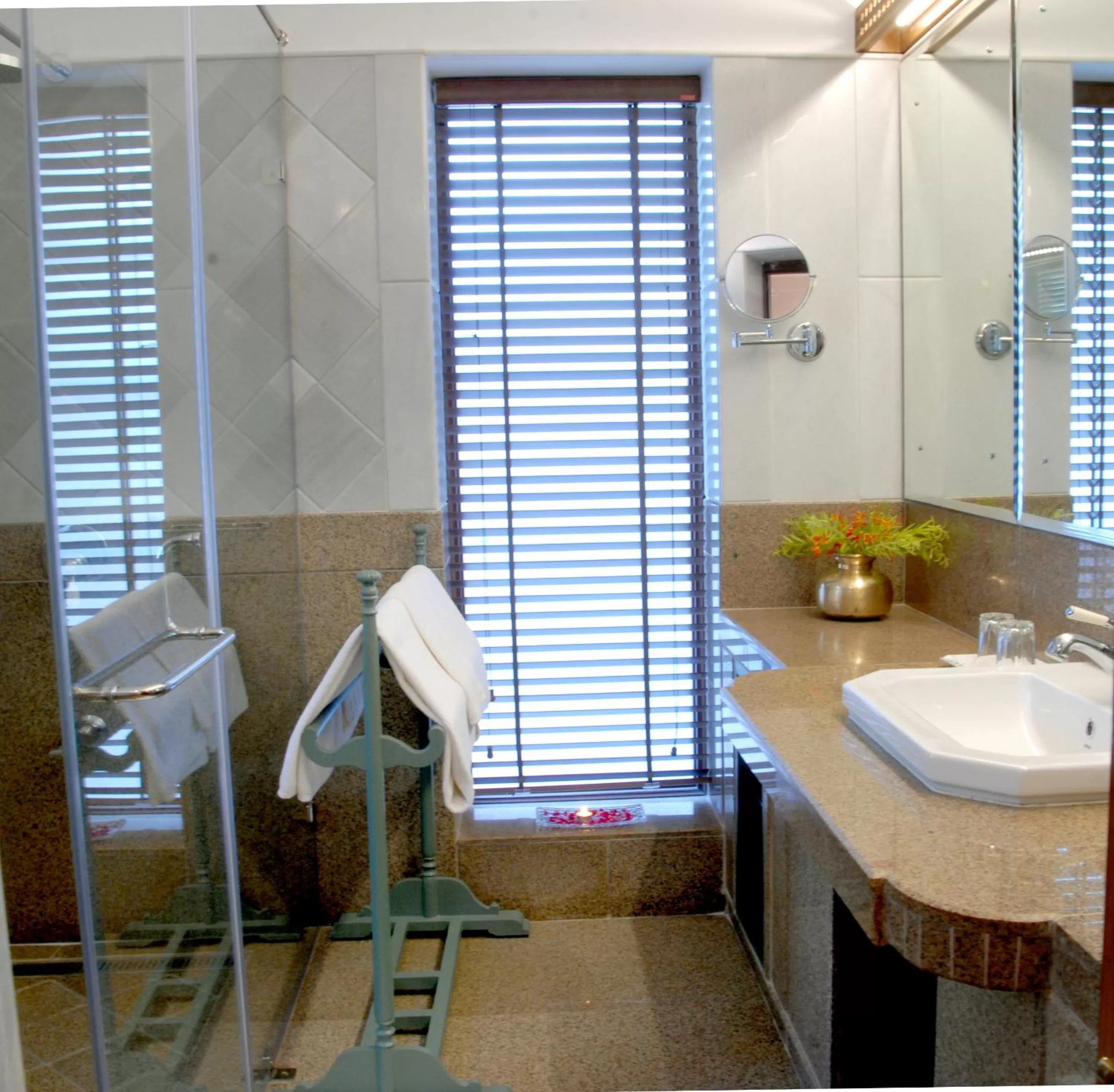 Bathroom in Ratan Vilas, Jodhpur