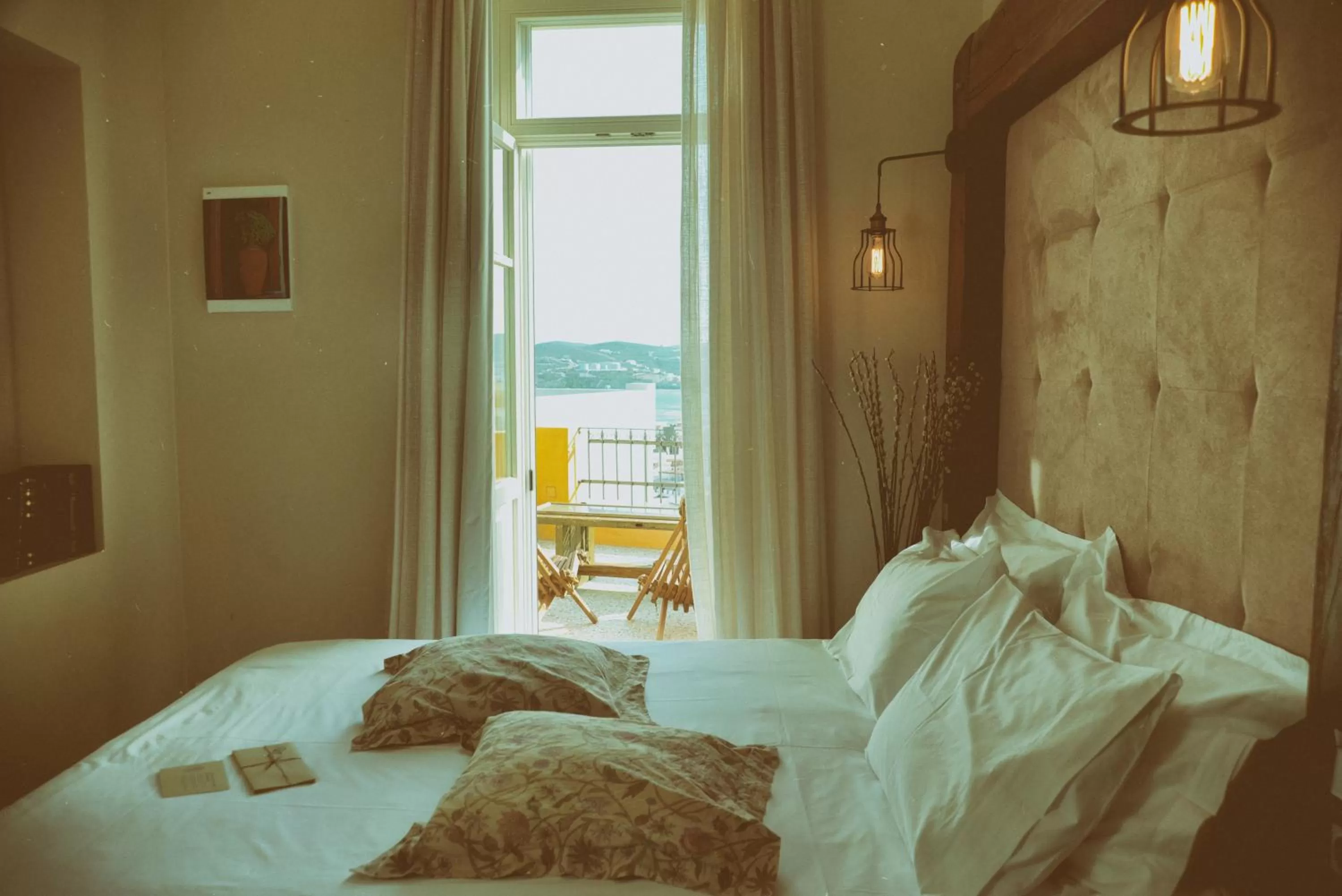 Balcony/Terrace, Bed in 1901 Hermoupolis