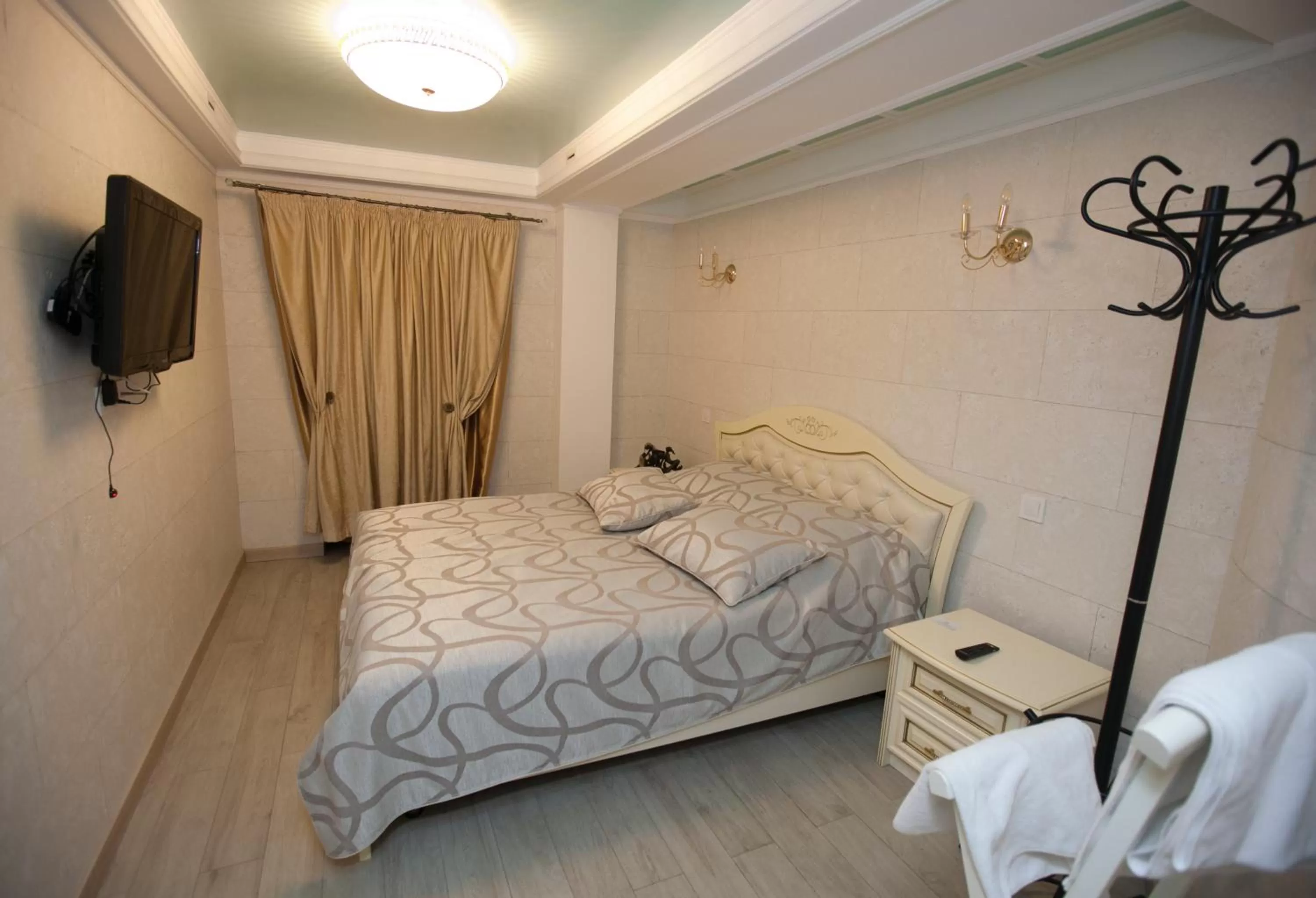 Bed in Hotel "Mandarin Clubhouse"