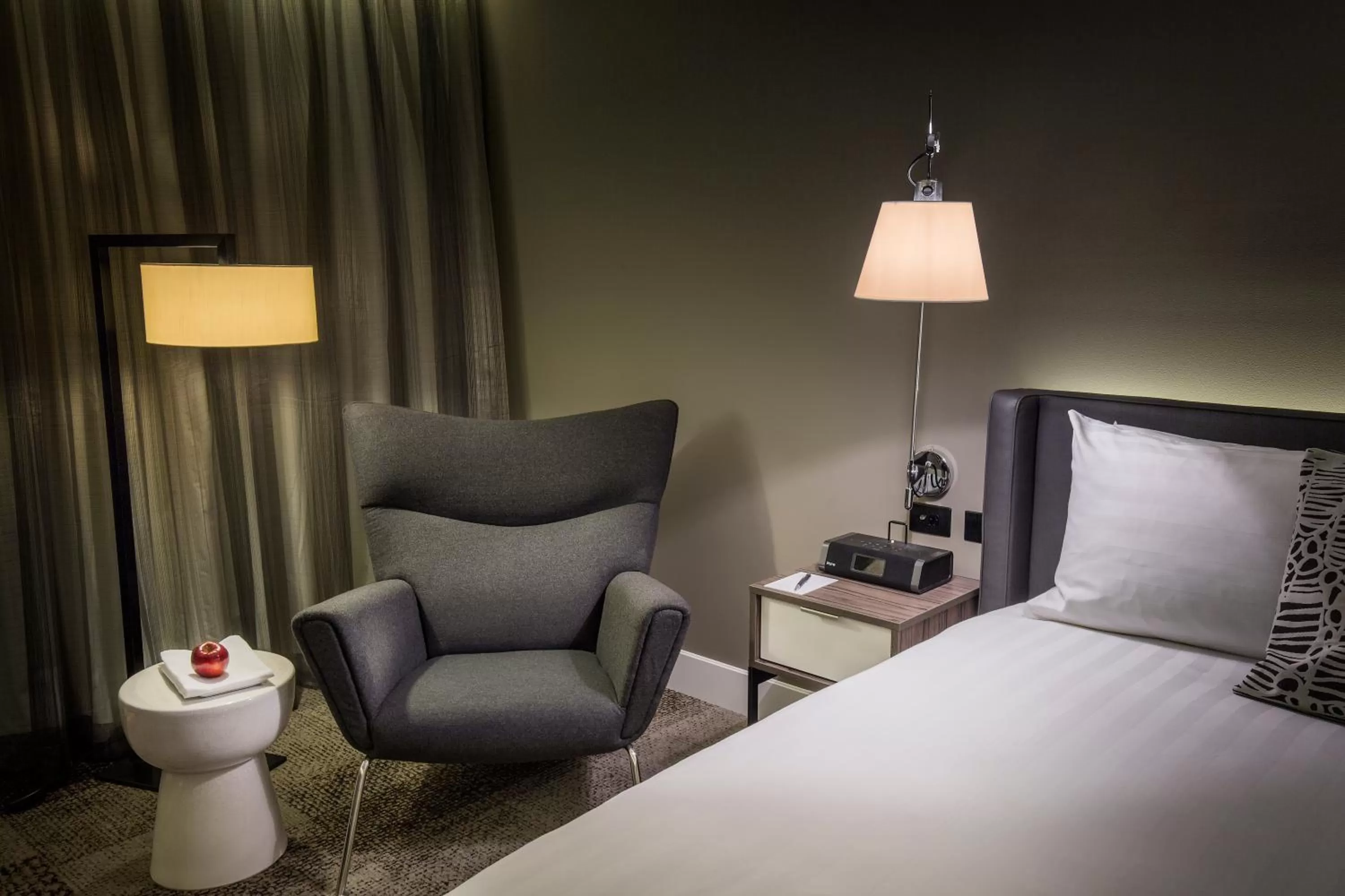 Seating area, Bed in PARKROYAL Parramatta