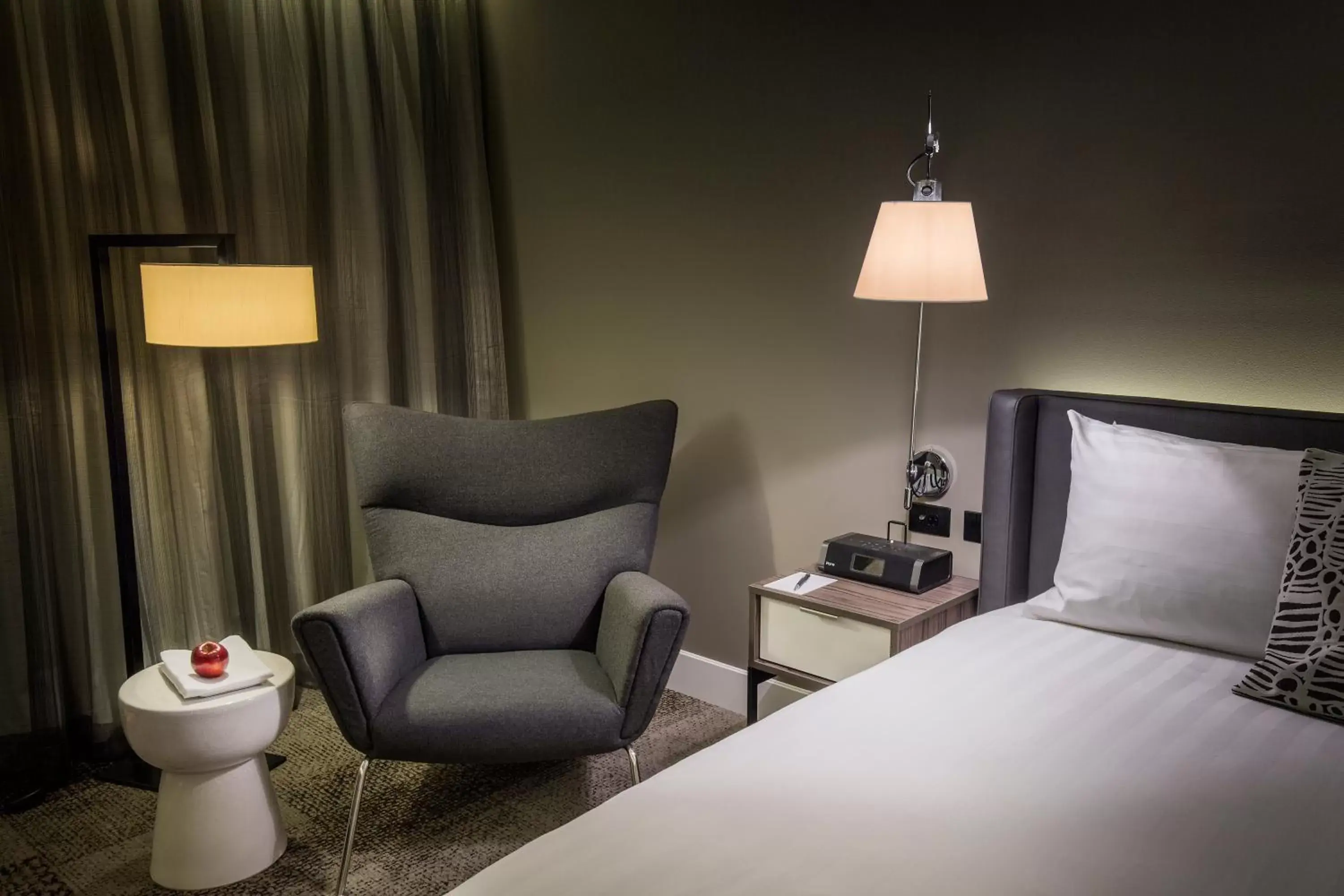 Seating area, Bed in PARKROYAL Parramatta Seating area, Bed in PARKROYAL Parramatta